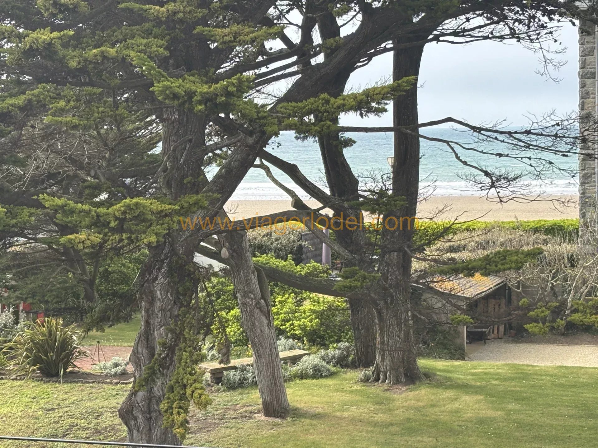 Ref. 10 090 - LIFE ANNUITY - ERQUY (22)  - Occupied 6-room house