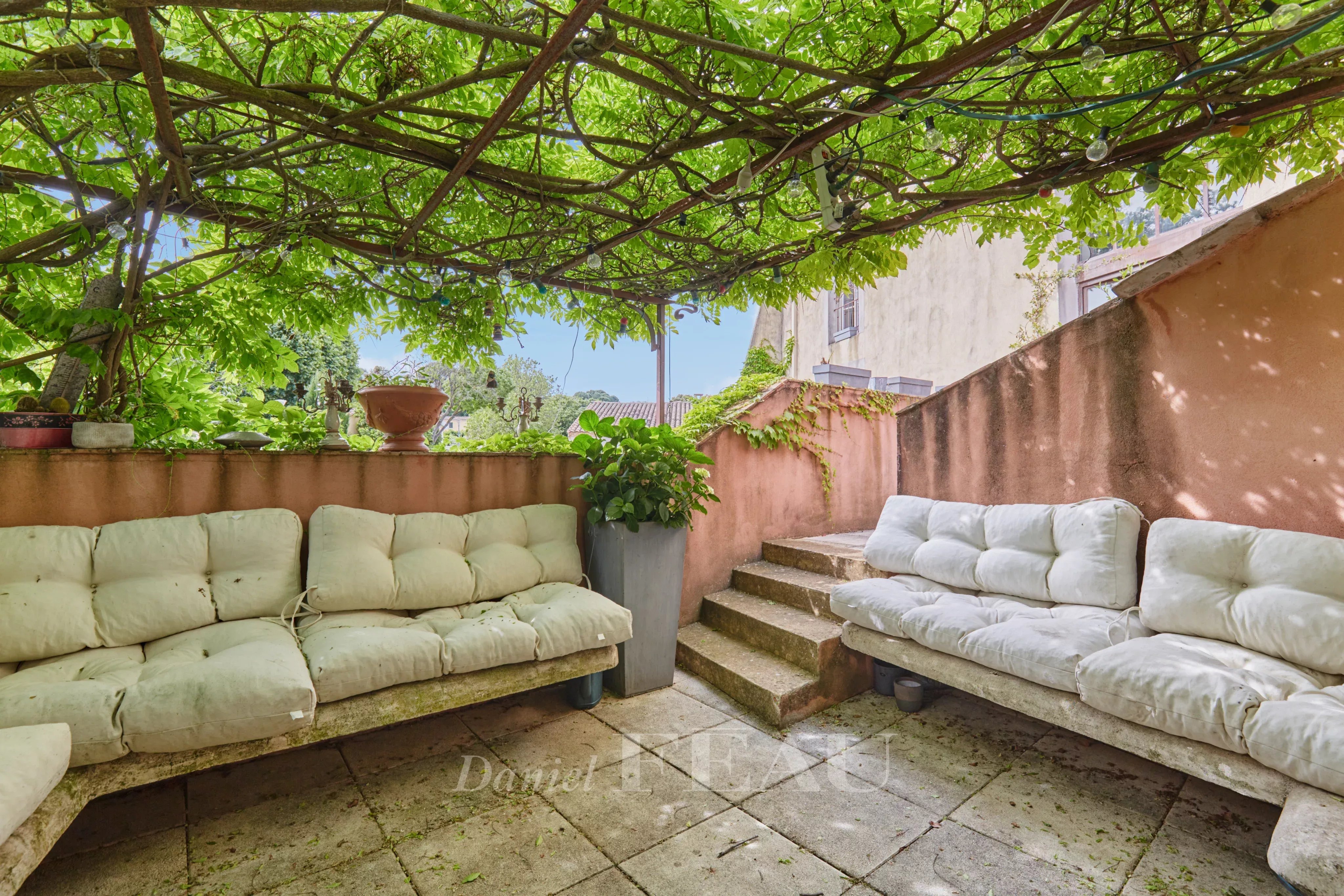 Sale Village house Lambesc
