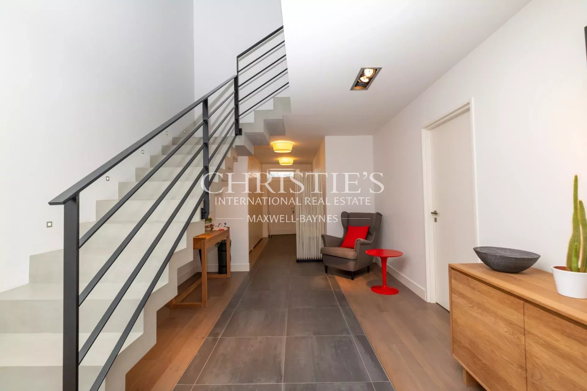 5 Bedroom Villa/Townhouse's Image 9