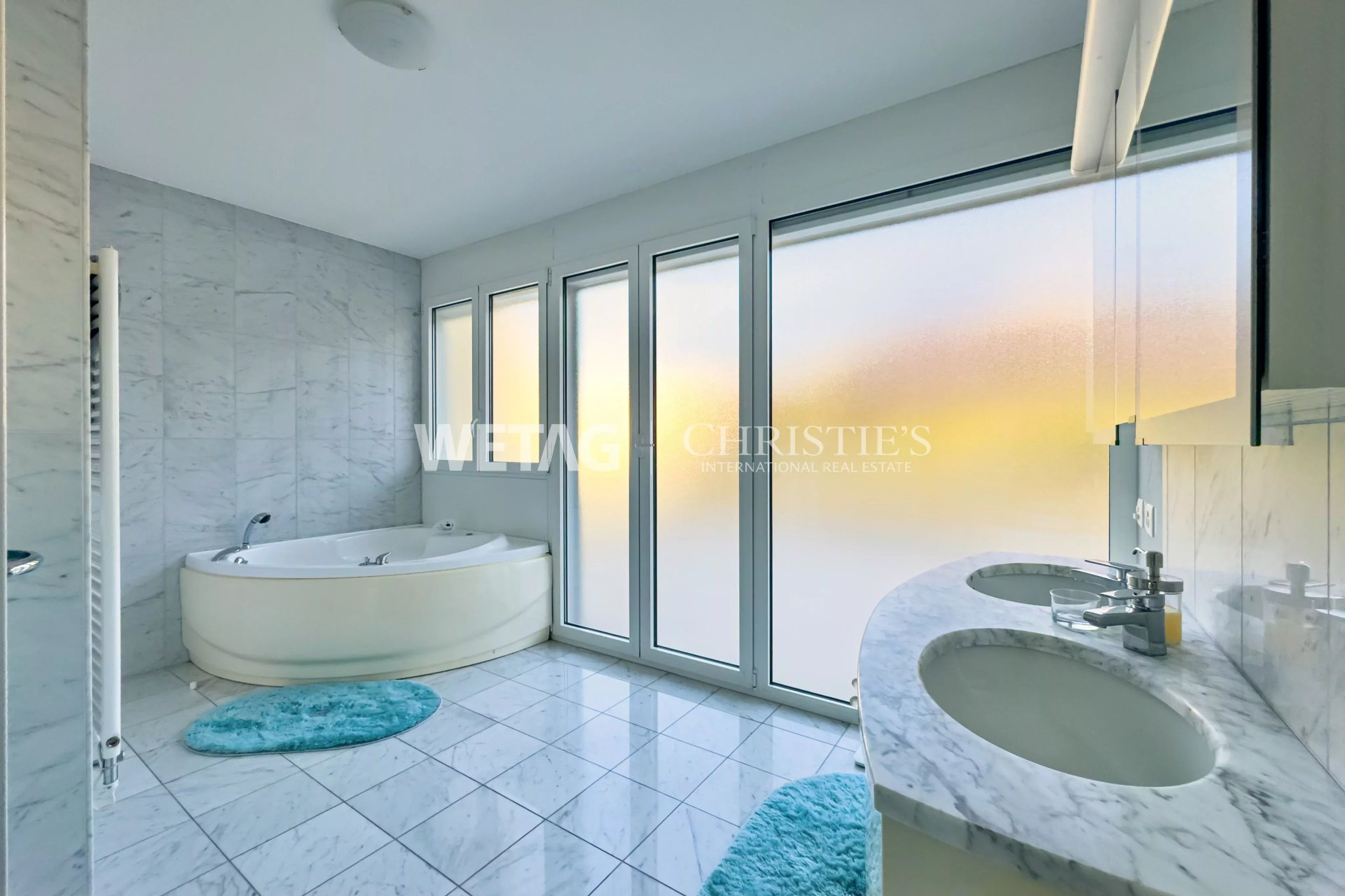 3 Bedroom Apartment/Flat's Image 4