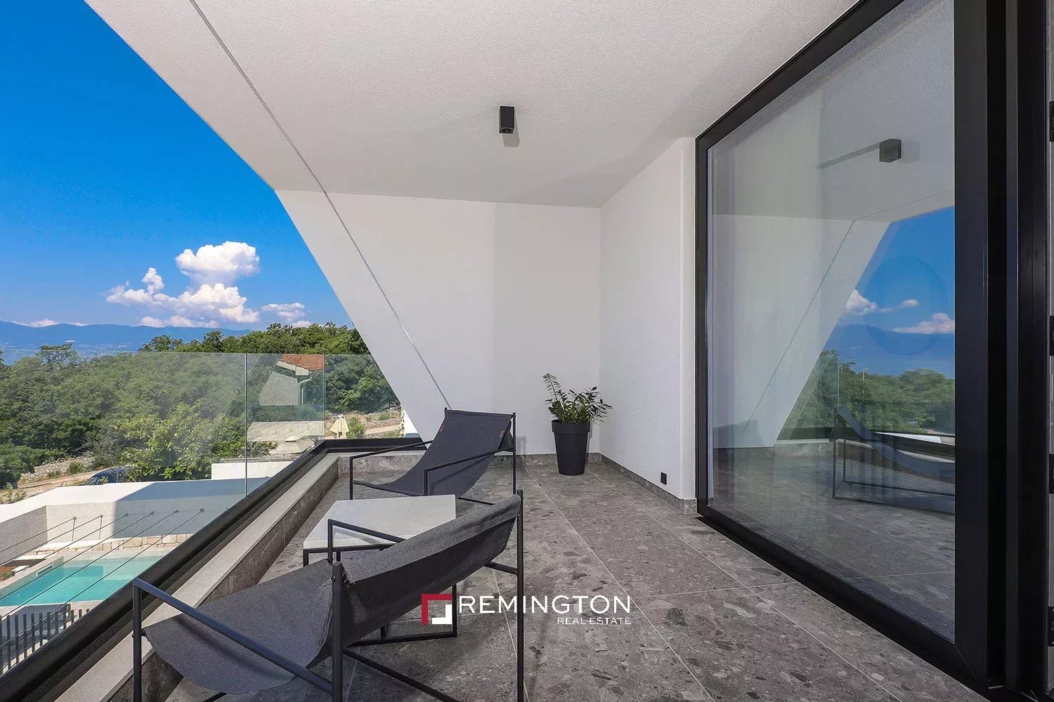4 Bedroom Villa/Townhouse's Image 7