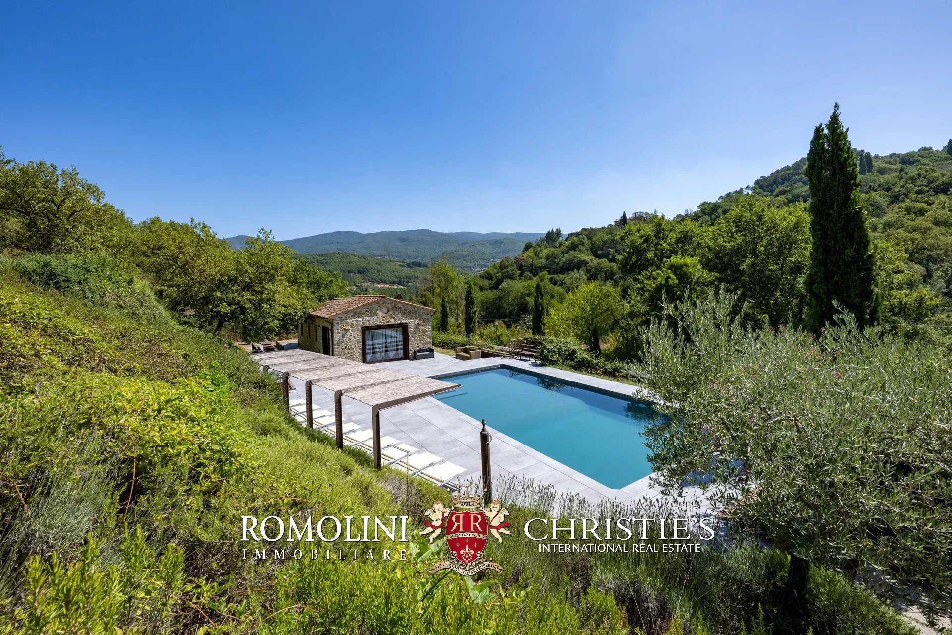 6 Bedroom Villa/Townhouse's Image 29