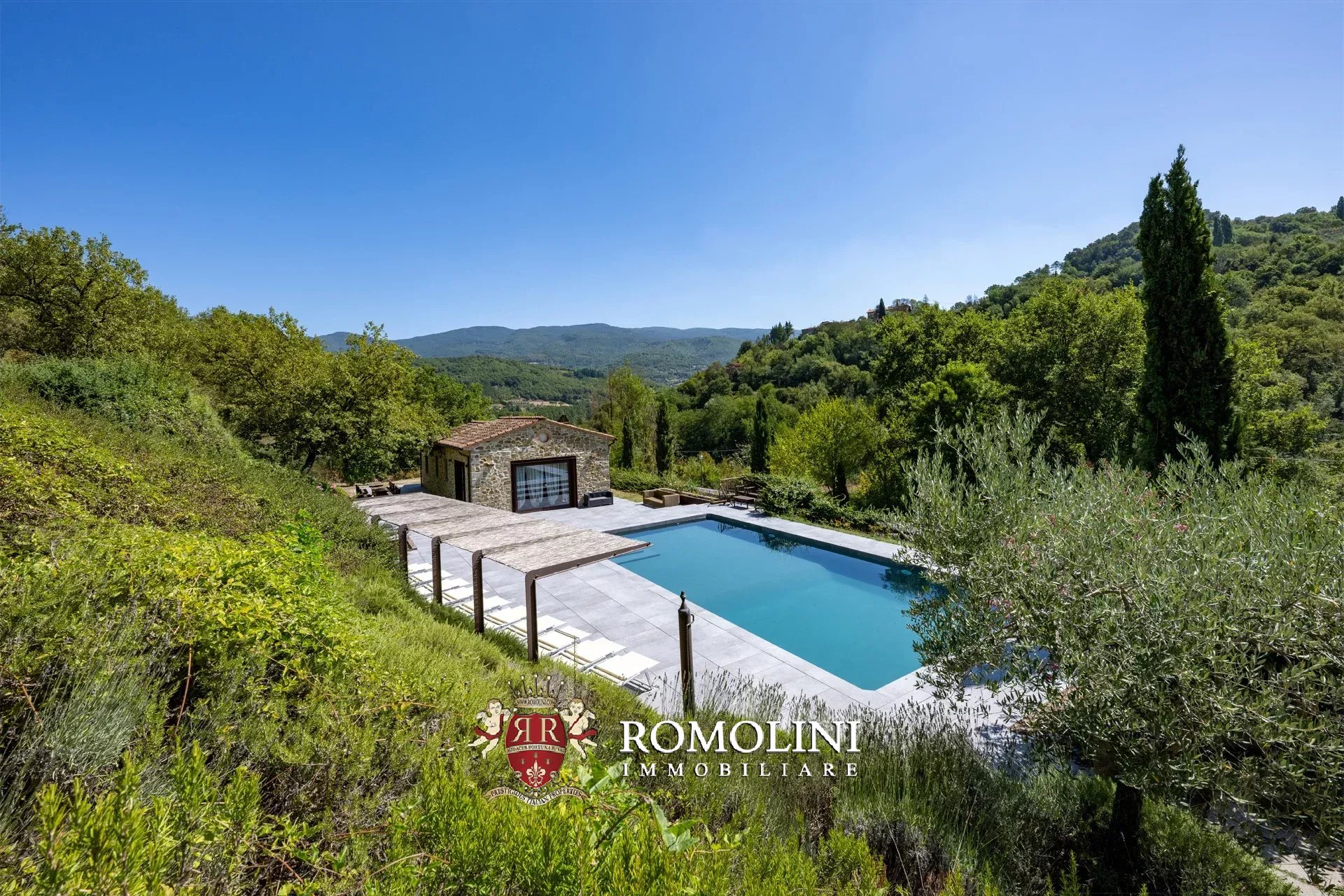6 Bedroom Villa/Townhouse's Image 29