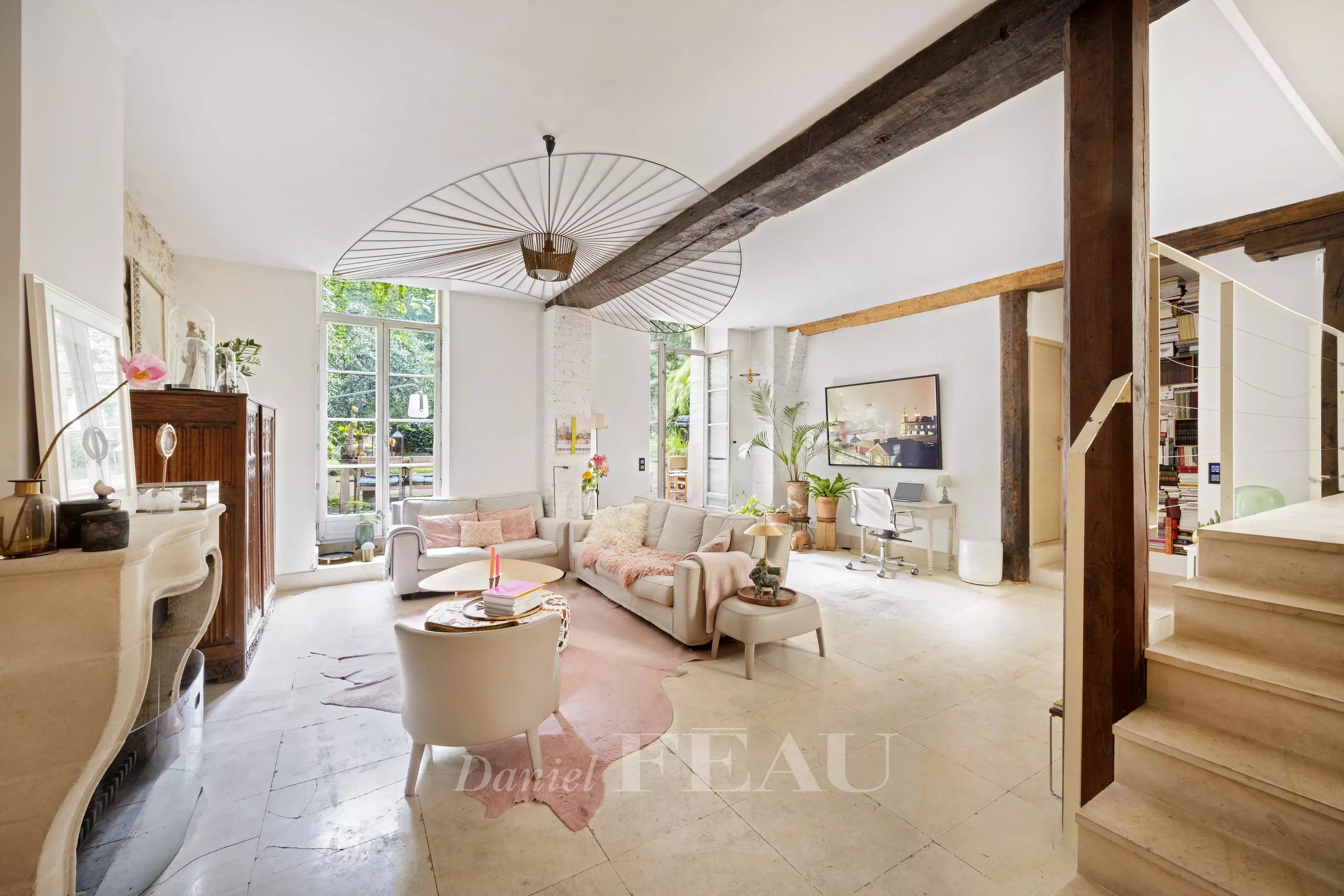 Sale Apartment Paris 3rd