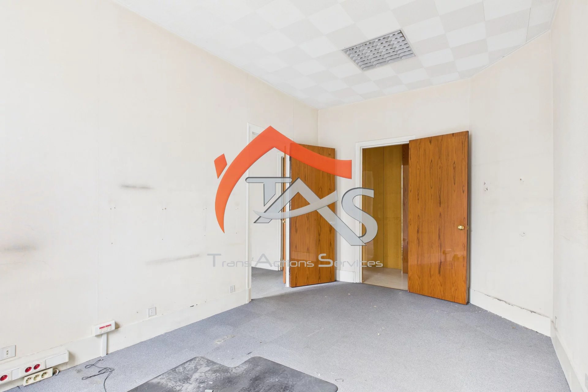 Plateau de 105 m² - Photo 4