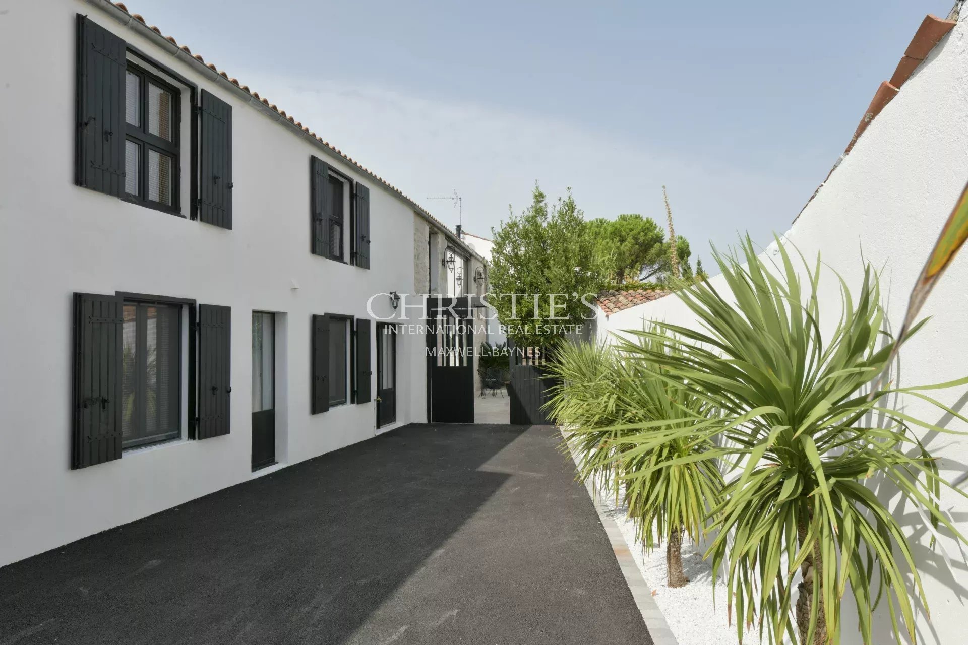 5 Bedroom Villa/Townhouse's Image 21