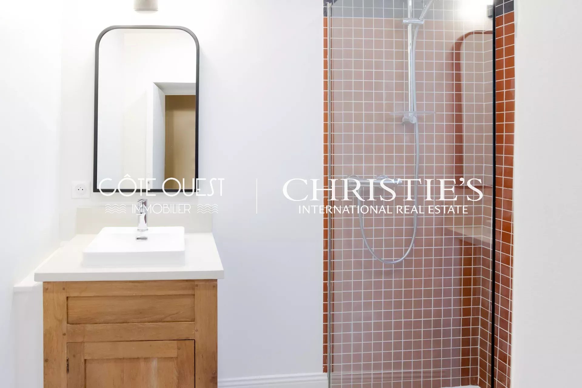 4 Bedroom Villa/Townhouse's Image 8