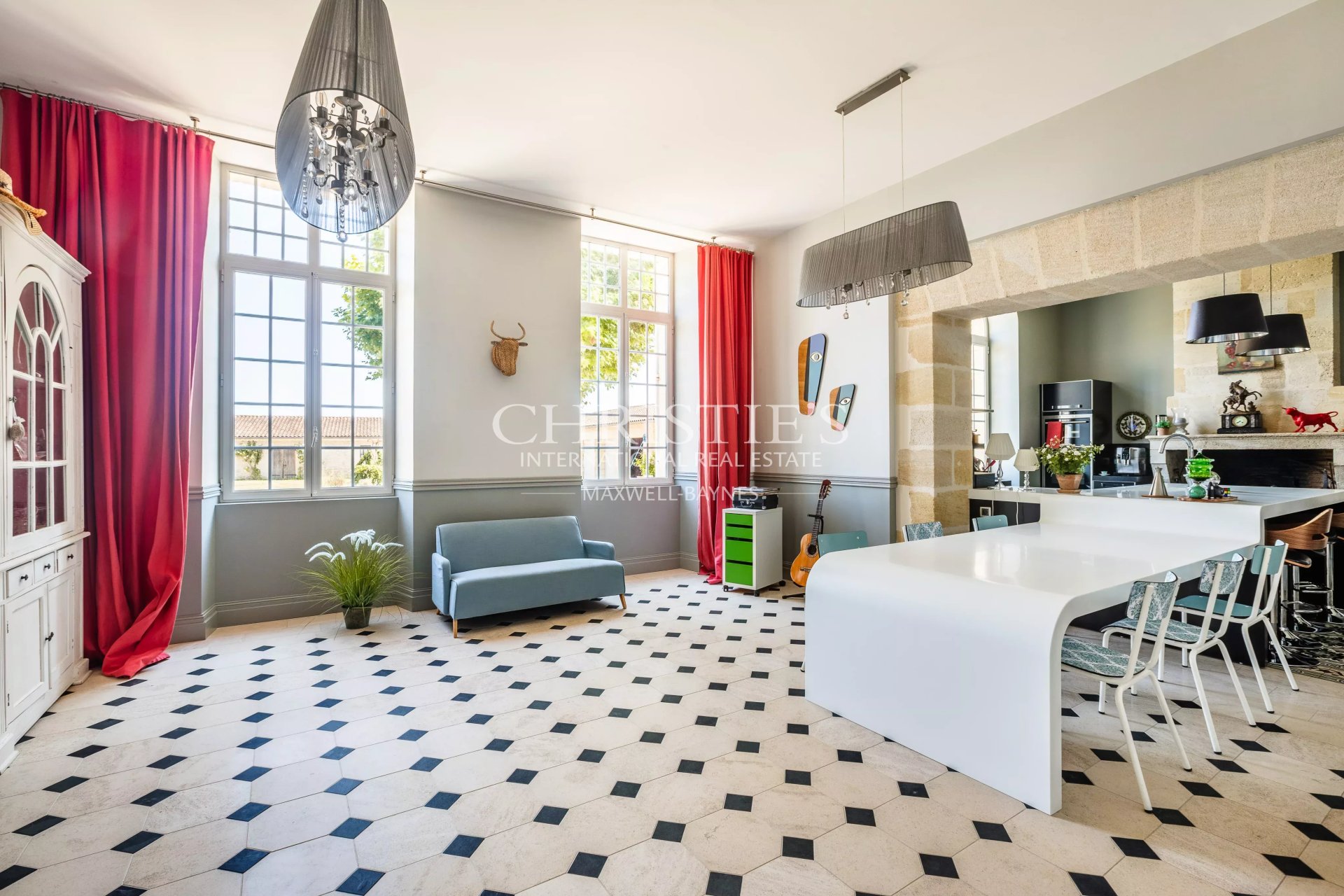 5 Bedroom Villa/Townhouse's Image 8