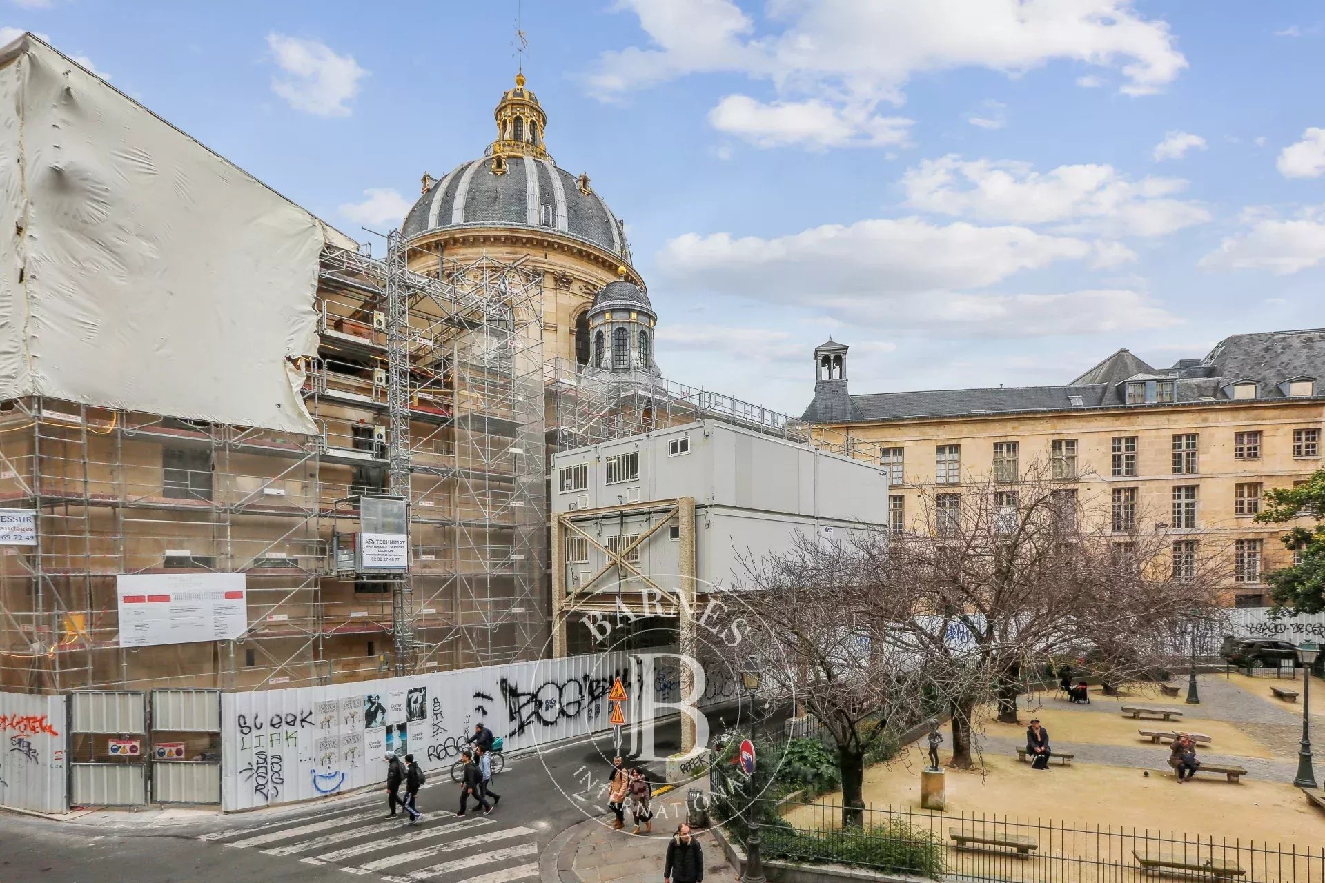 Paris 6 - Monnaie/Seine - 3-room apartment - unobstructed view on a monument - bright and spacious