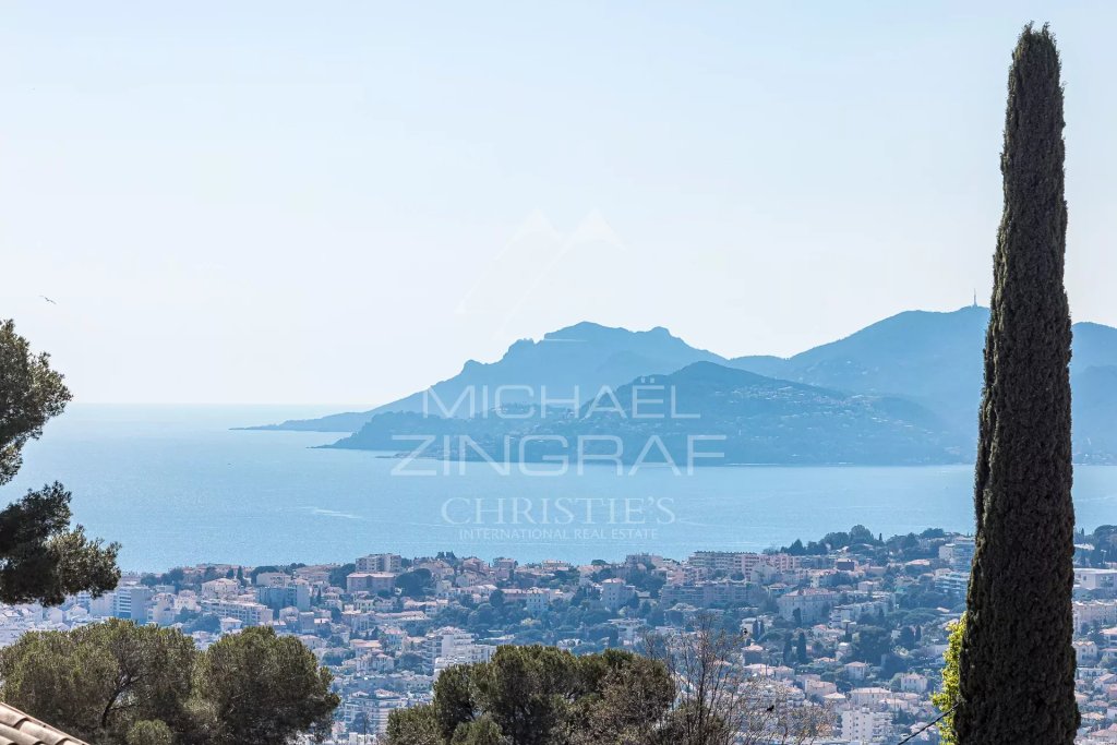 Seasonal Rental for sale in Le Cannet — Building lot - Le Cannet Hills - Panoramic ocean view