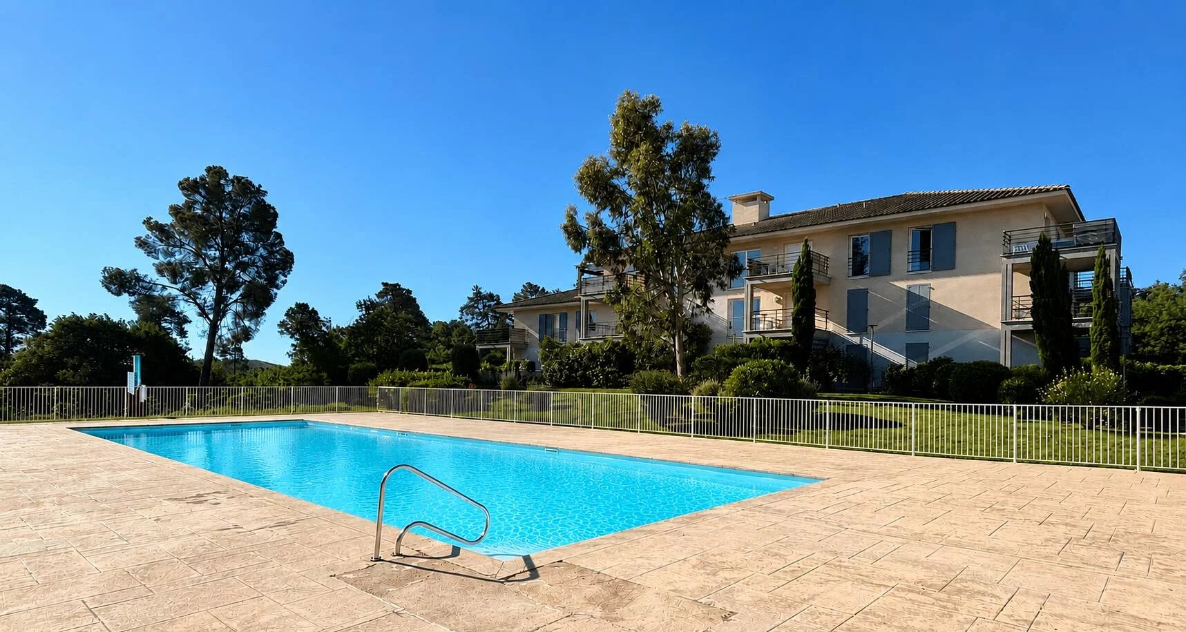 Appartement Roquebrune sur argens - Var