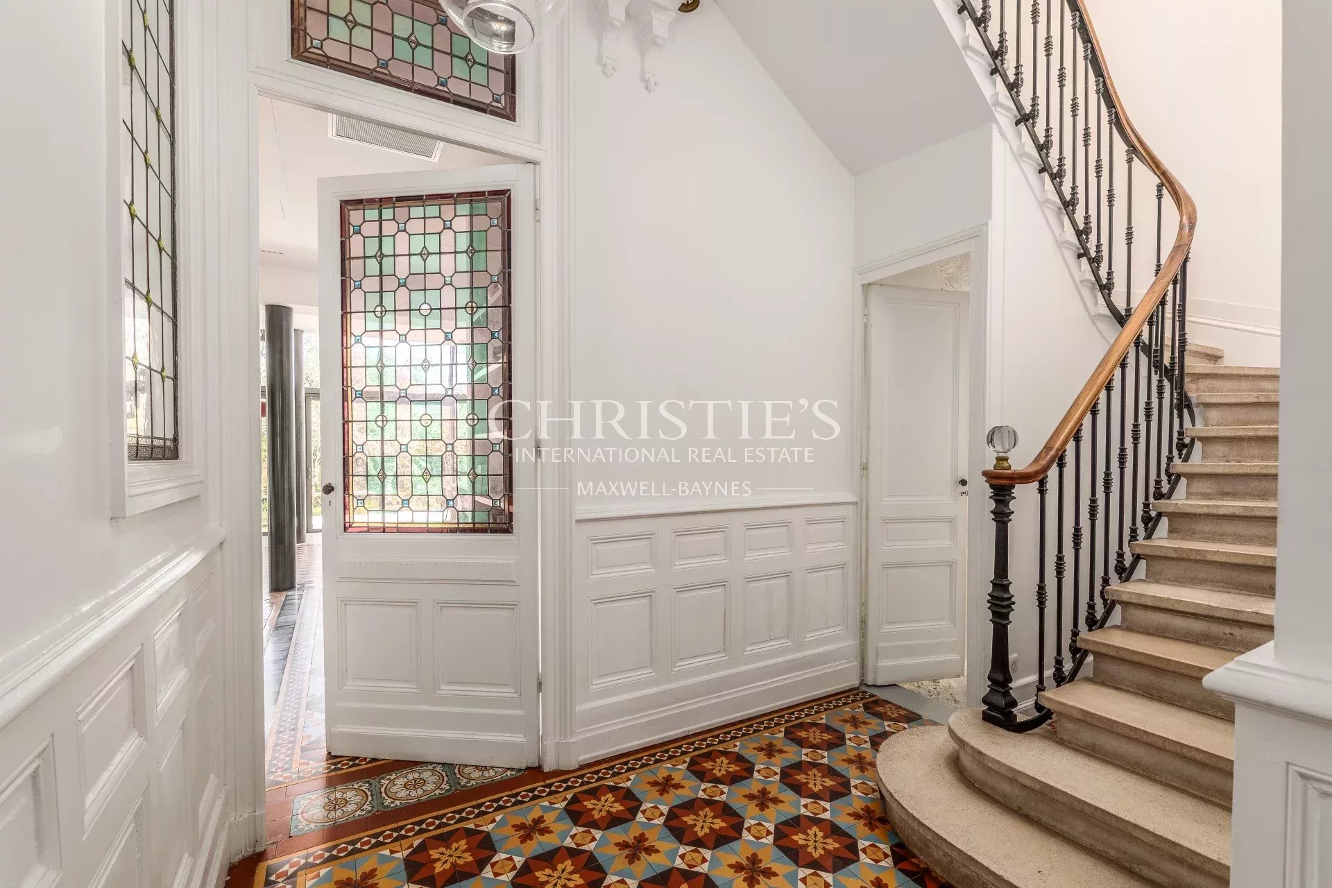 5 Bedroom Villa/Townhouse's Image 7