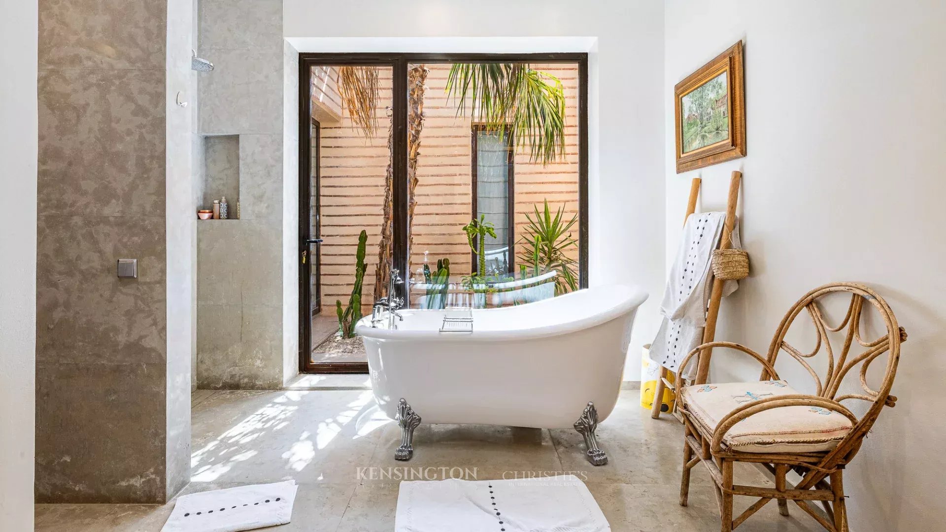 6 Bedroom Villa/Townhouse's Image 28