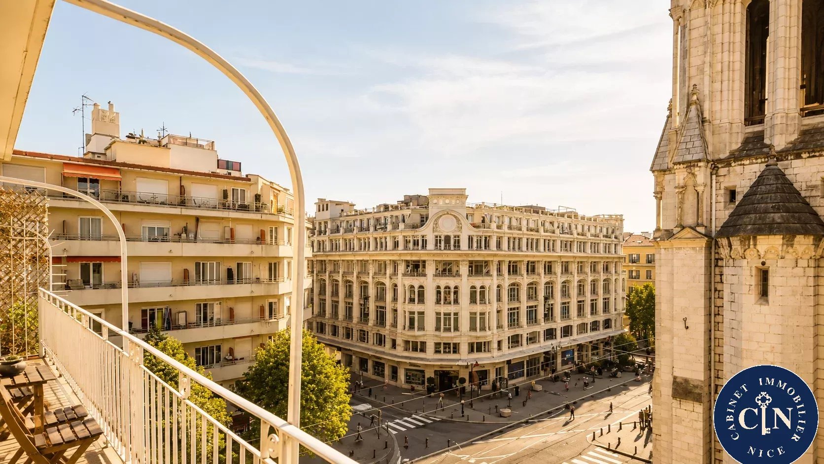 3 pièces 93 m² - Vue cathédrale plein sud - Jean Médecin — photo 11