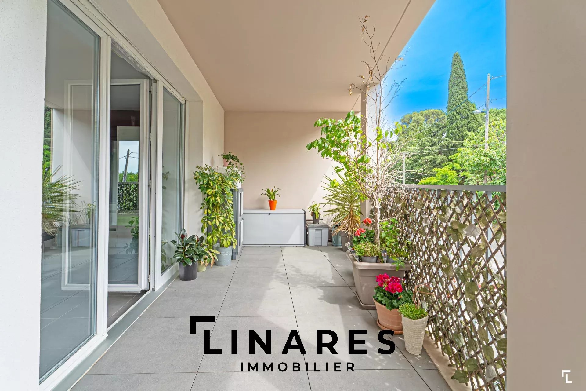 LE BUCOLIQUE - Appartement T3 de 62m² - Terrasse 25m² - Garage - 13009