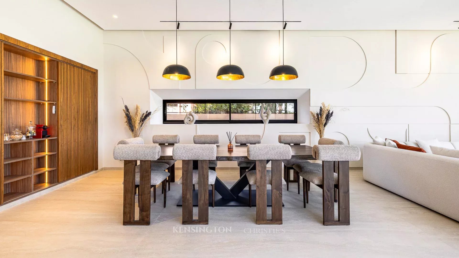 4 Bedroom Villa/Townhouse's Image 6