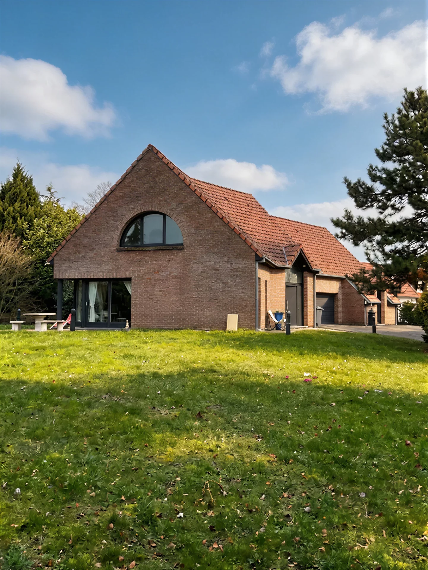 Neuville-en-Ferrain - DRONCKAERT