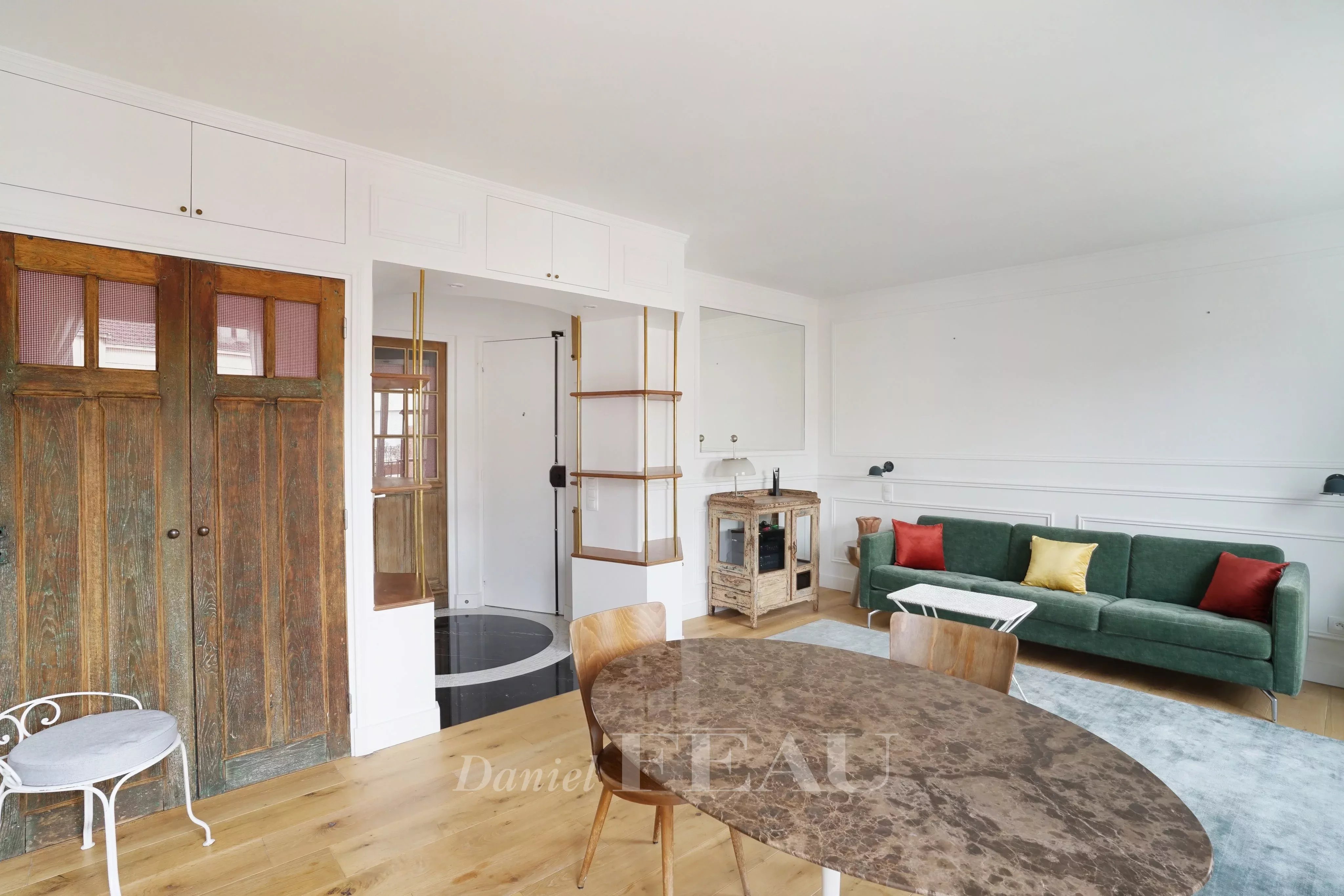 Living-room Wooden floor Fireplace