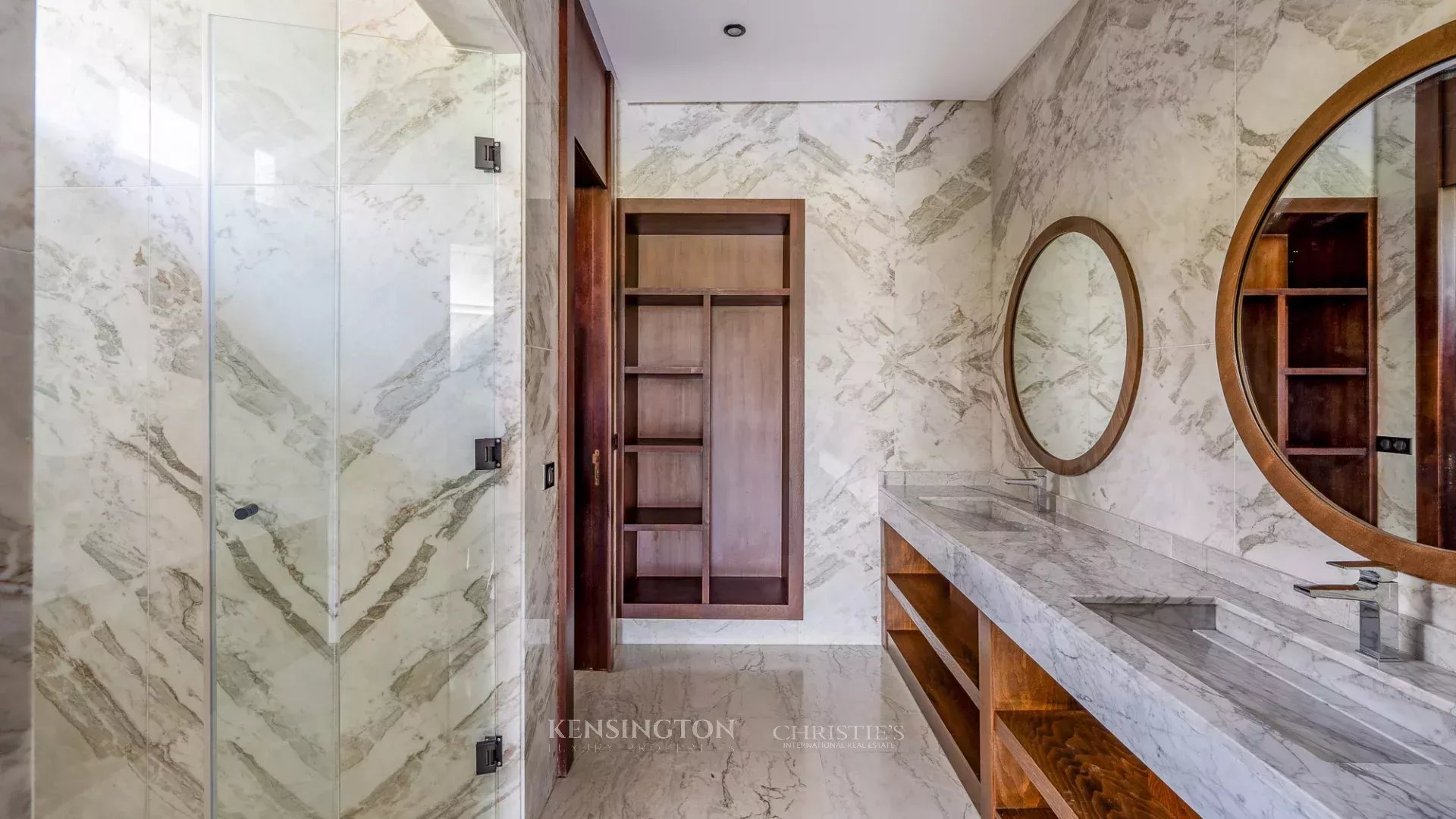 5 Bedroom Villa/Townhouse's Image 25