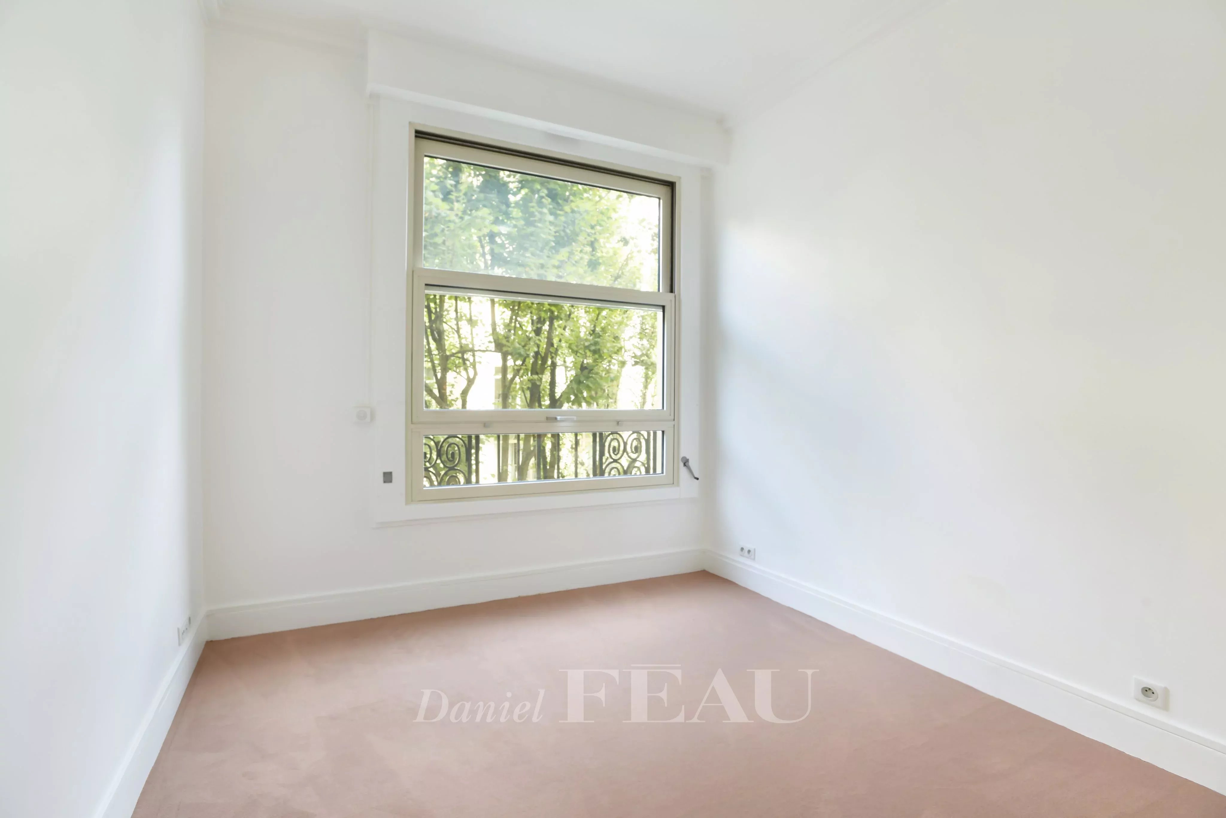 Rental Apartment Neuilly-sur-Seine