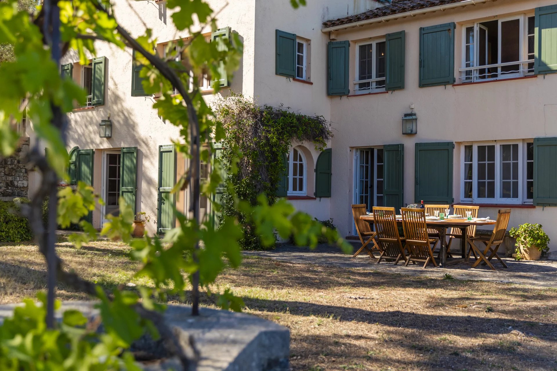 Beautiful house with swimming pool and large grounds - Grasse St Jacques Beautiful house with swimming pool and large grounds - Grasse St Jacques