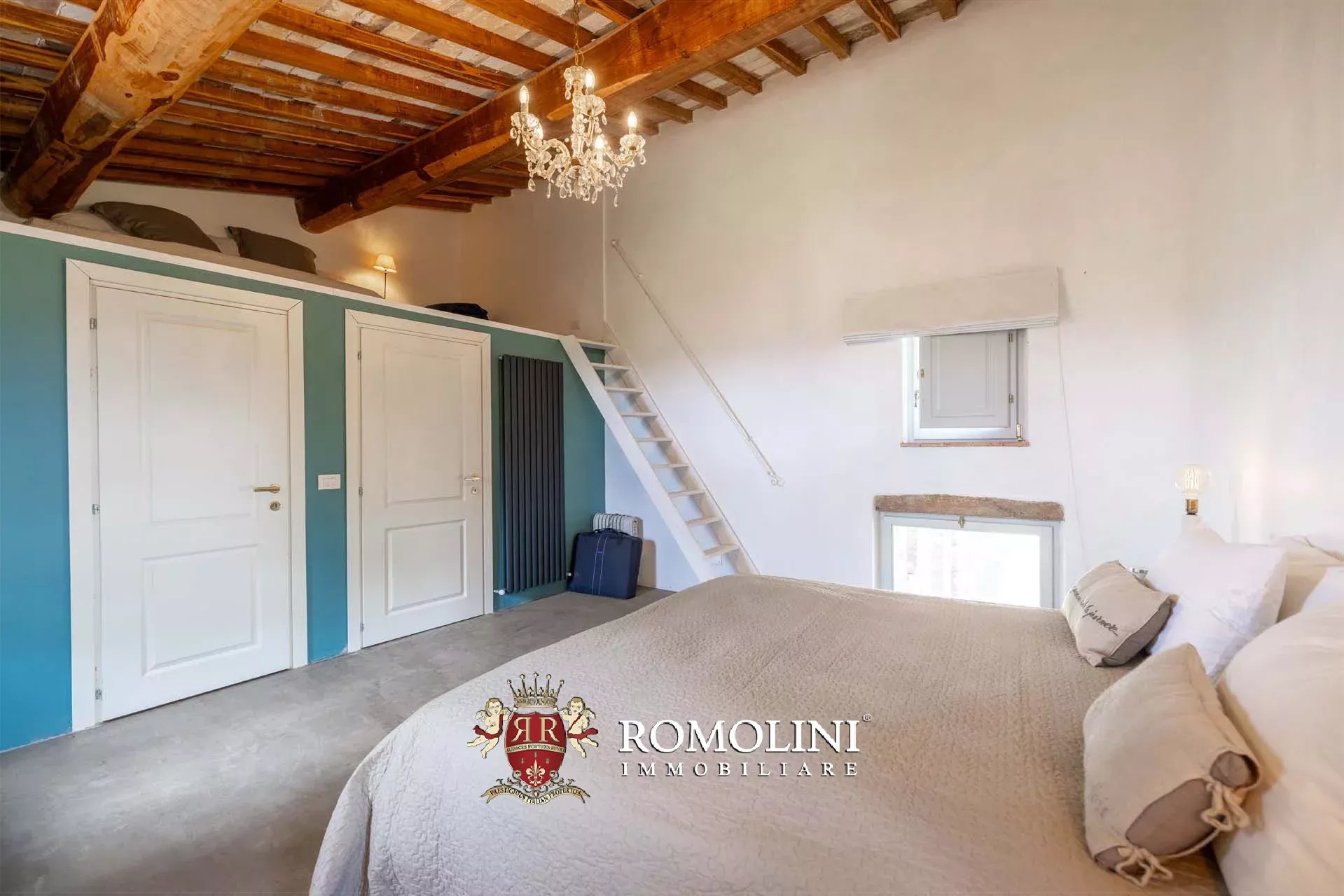 6 Bedroom Villa/Townhouse's Image 70