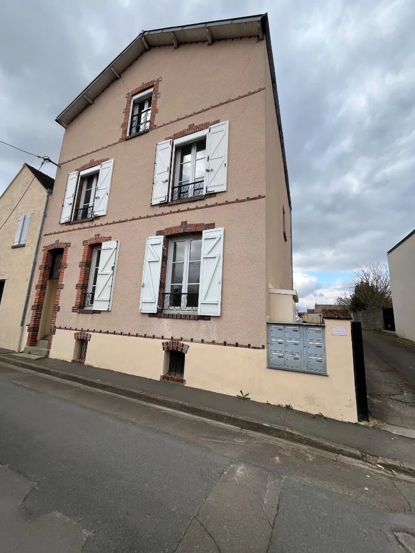 AUNEAU CENTRE VILLE A PIED