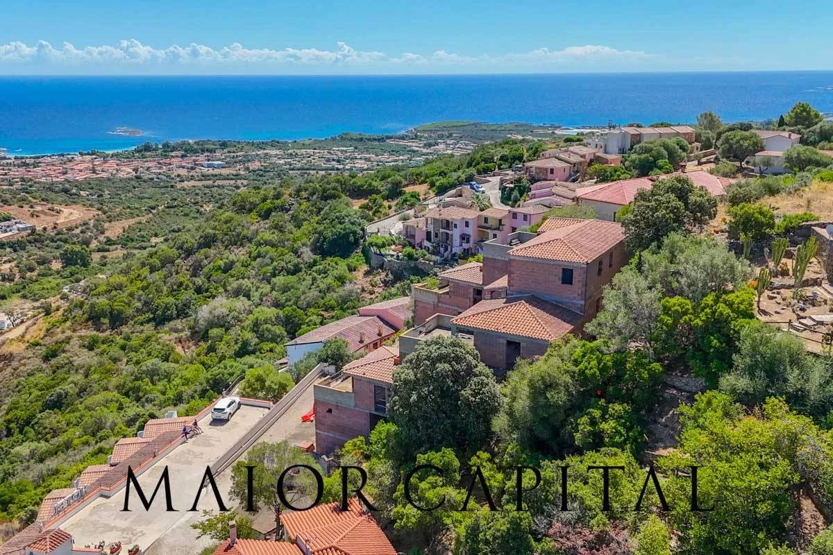 Budoni | Loc. Ludduì | Rustico di cinque unità in posizione panoramica