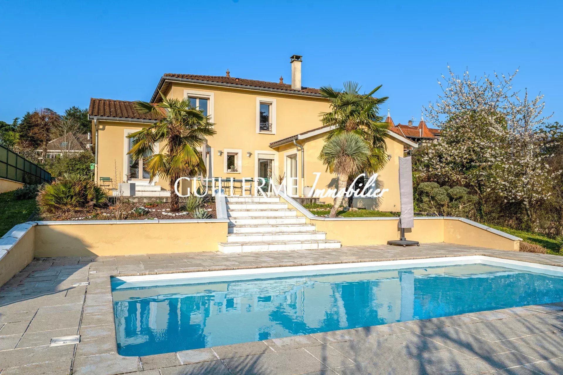 Agence immobilière de 