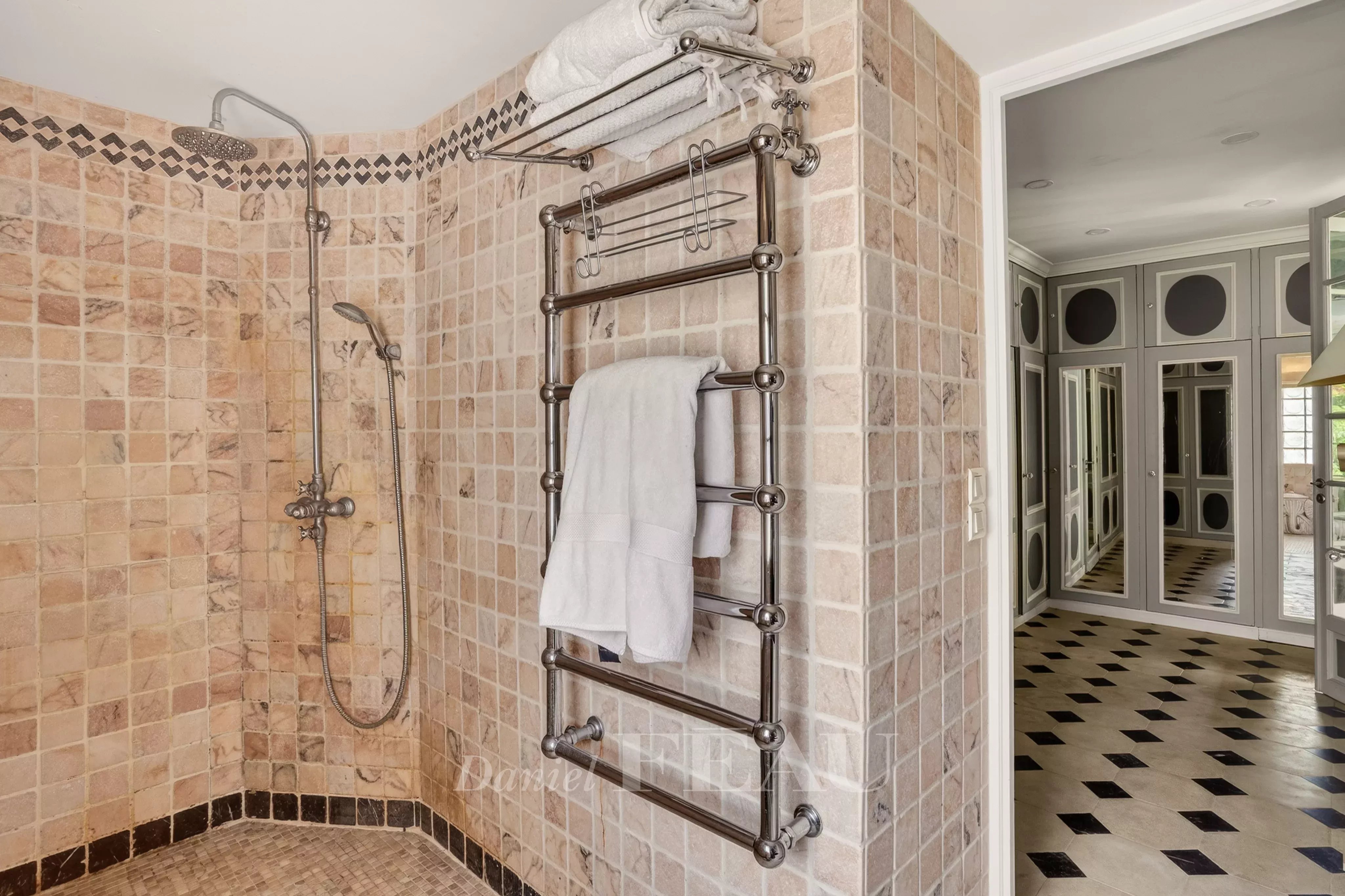 Sale Apartment Garches