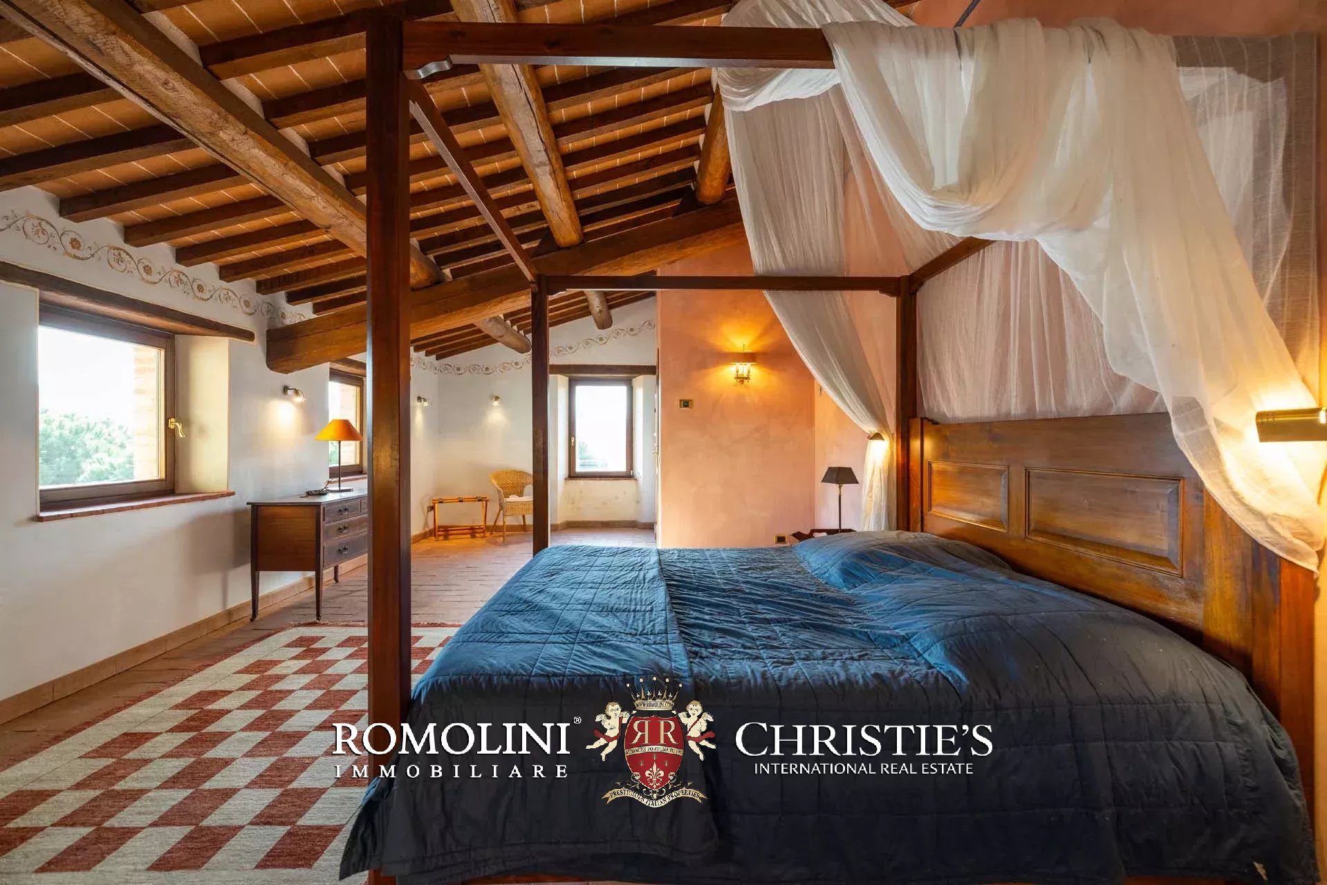 10 Bedroom Villa/Townhouse's Image 148
