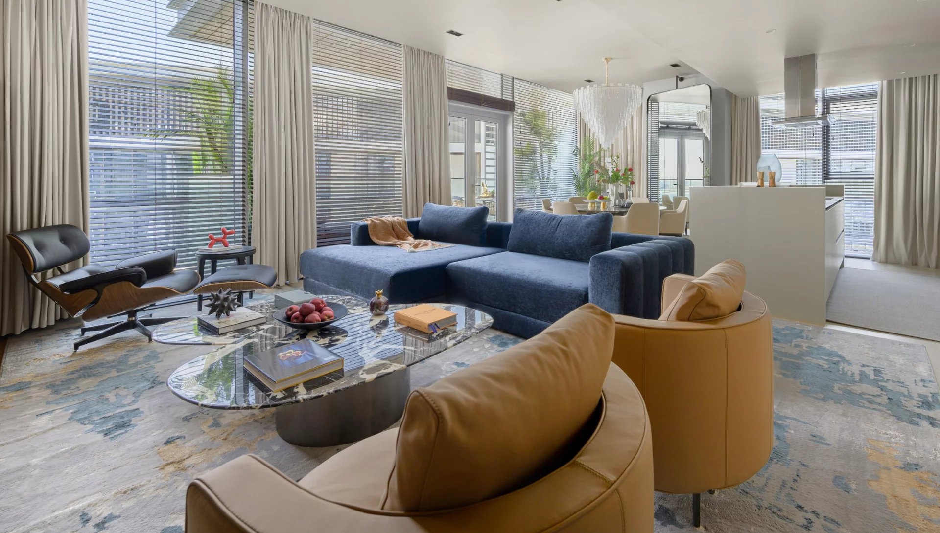 Exquisite 3-Bedroom Apartment with Sea and Park Views