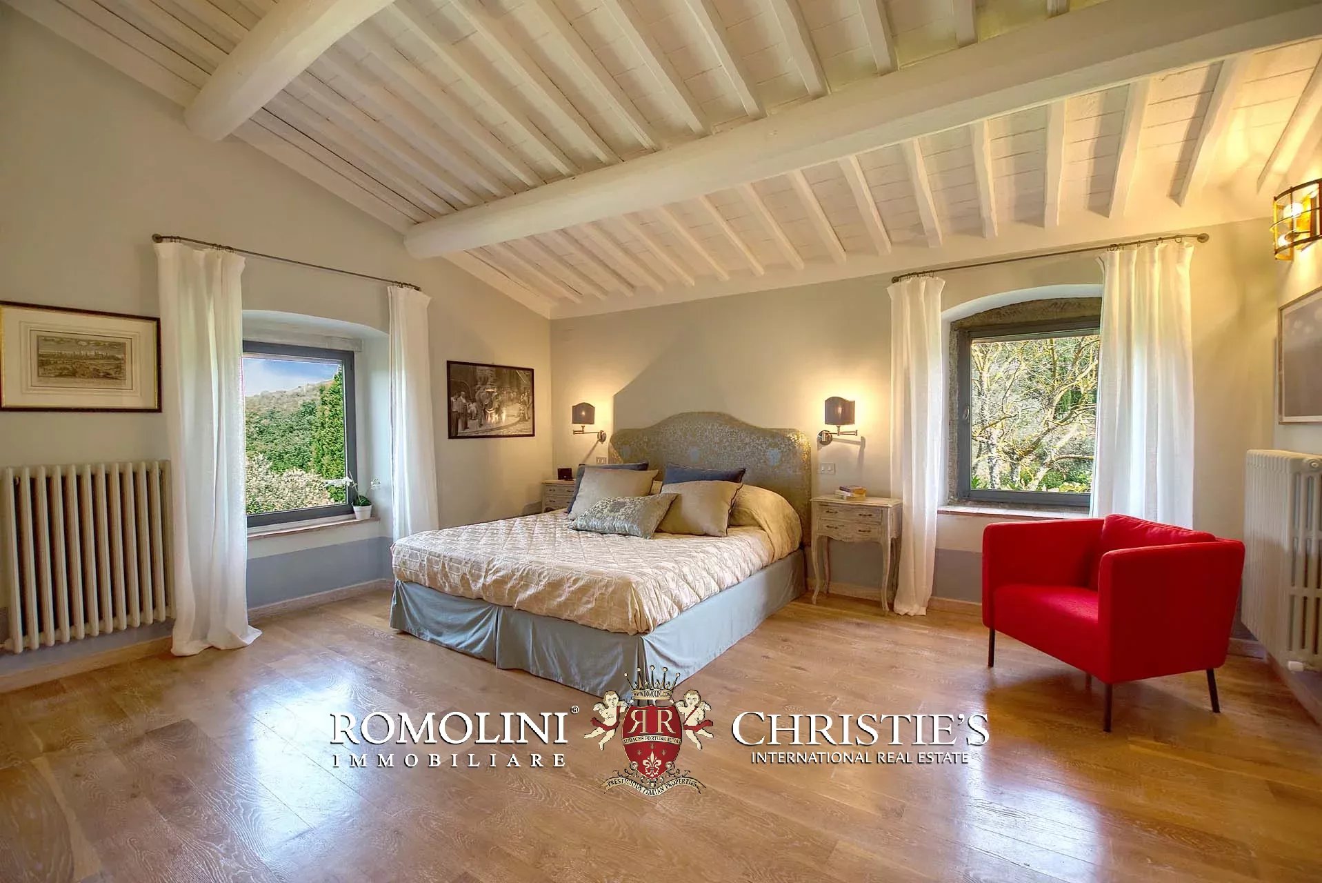 6 Bedroom Villa/Townhouse's Image 24