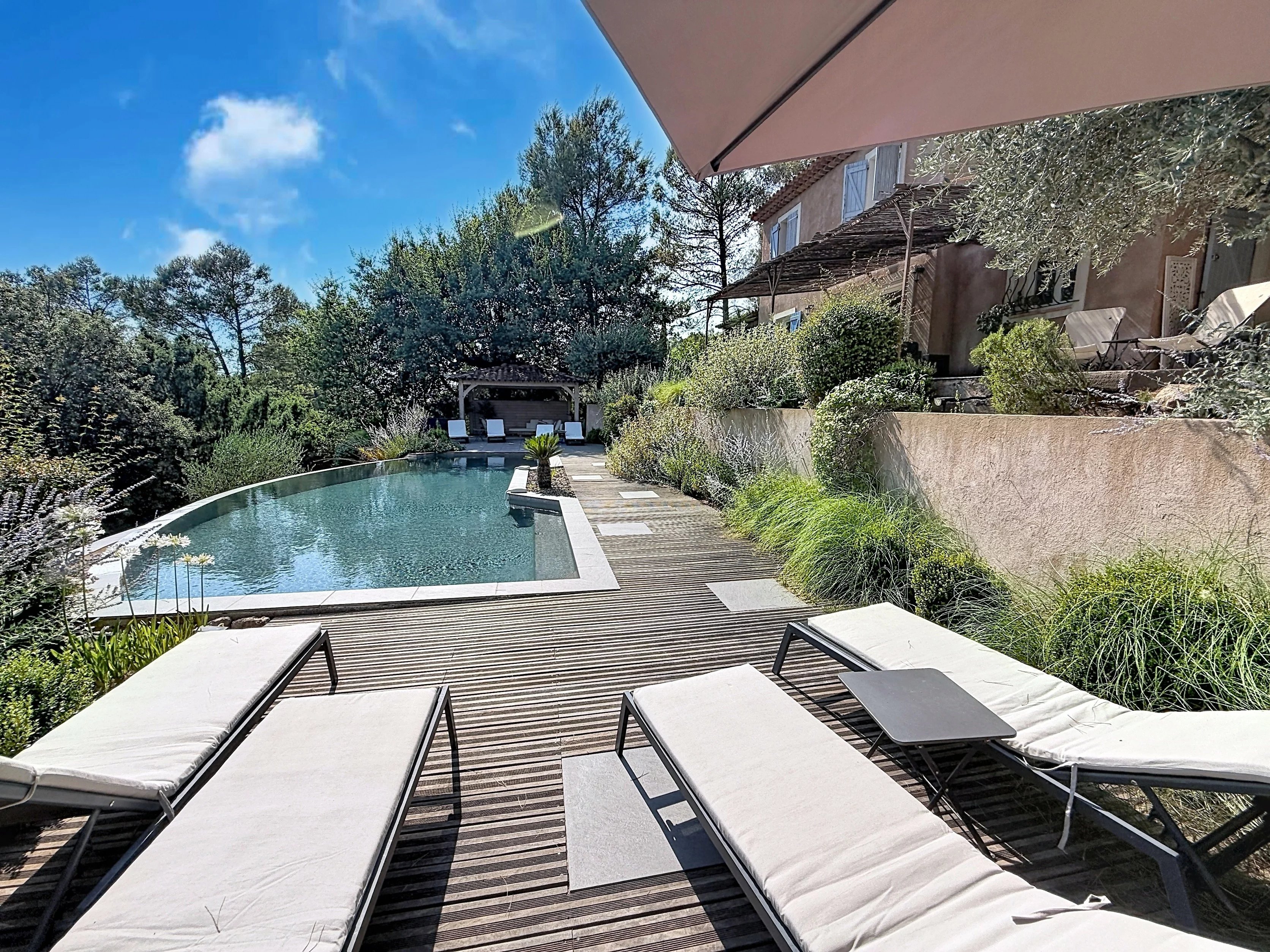 Elegant 4-Bedroom Villa with Pool in Carcès, France