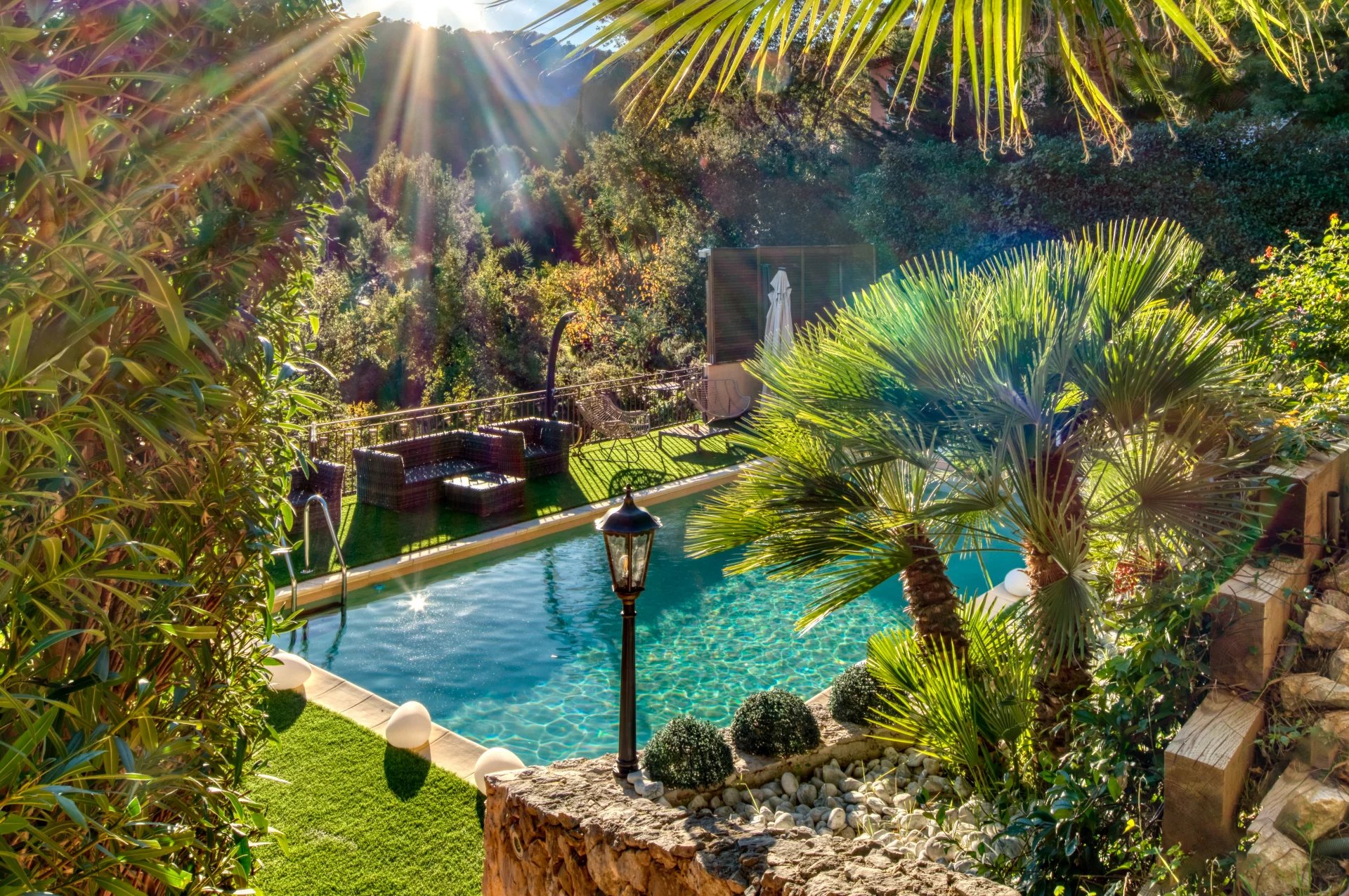 Villa d’Exception aux Serres de la Madone avec Vue Mer Panoramique