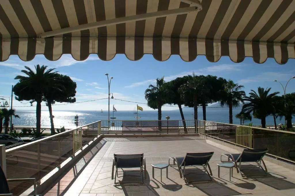 Appartement avec vue mer panoramique à Cannes