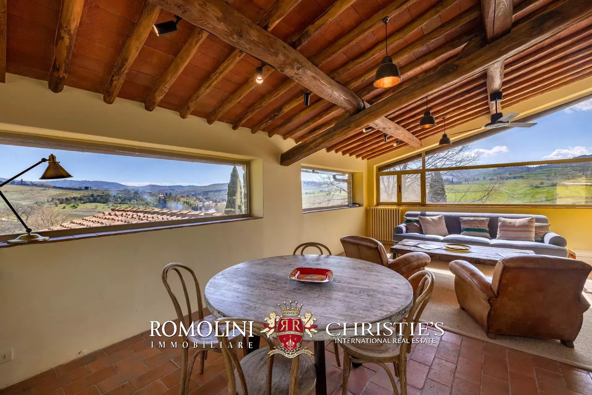 5 Bedroom Vineyard's Image 39