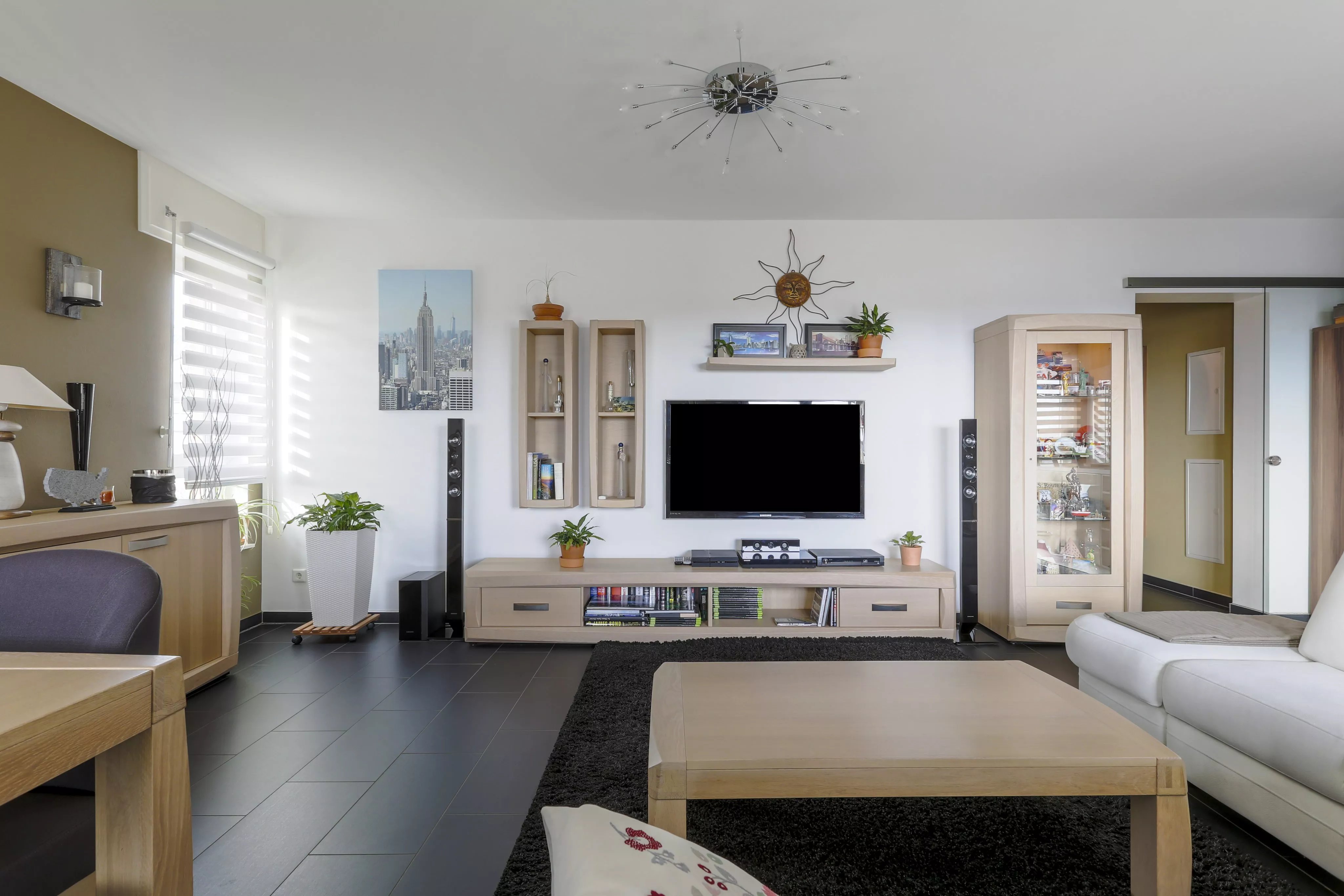 property-featured-image