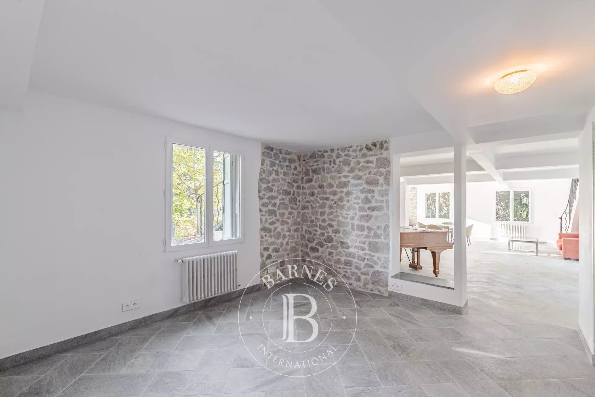 Ev Mougins - picture 4