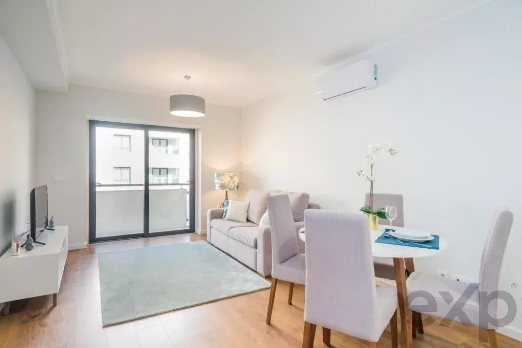 Contemporary One‑Bedroom Apartment in Arroios with Air Conditioning 87016817 image 2