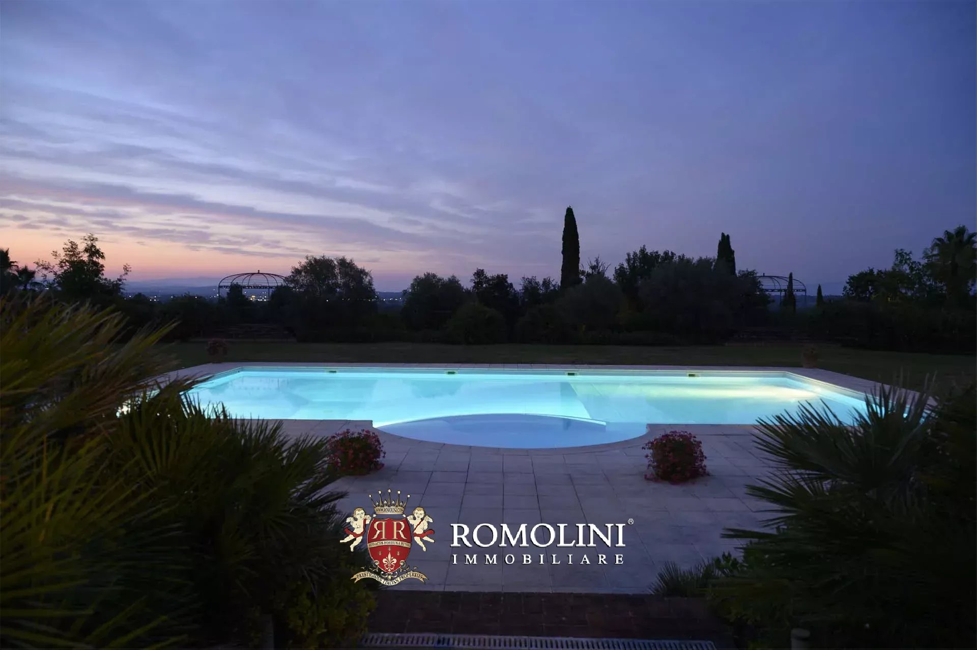 20 Bedroom Vineyard's Image 27