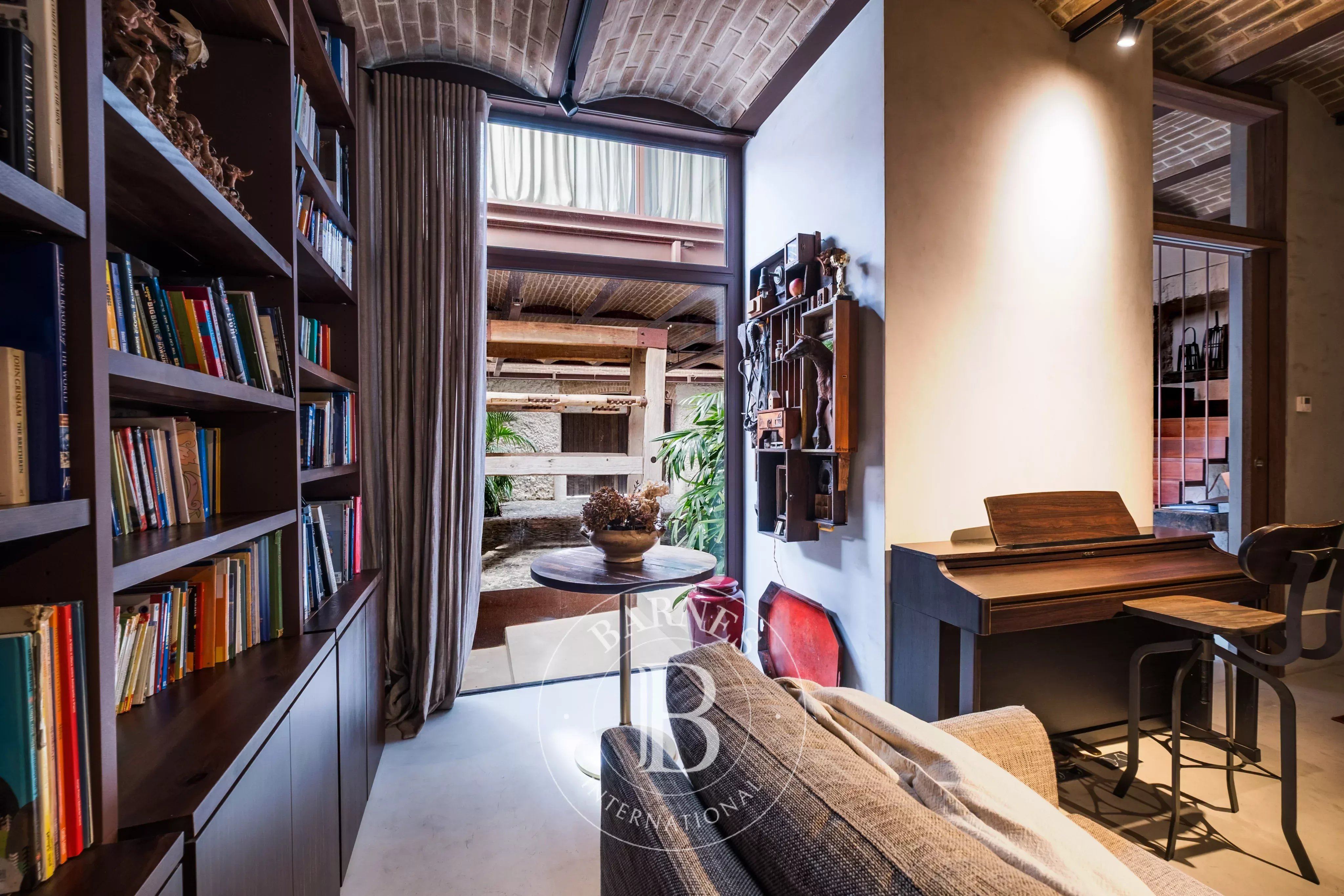 Maison contemporaine avec vue sur le fleuve