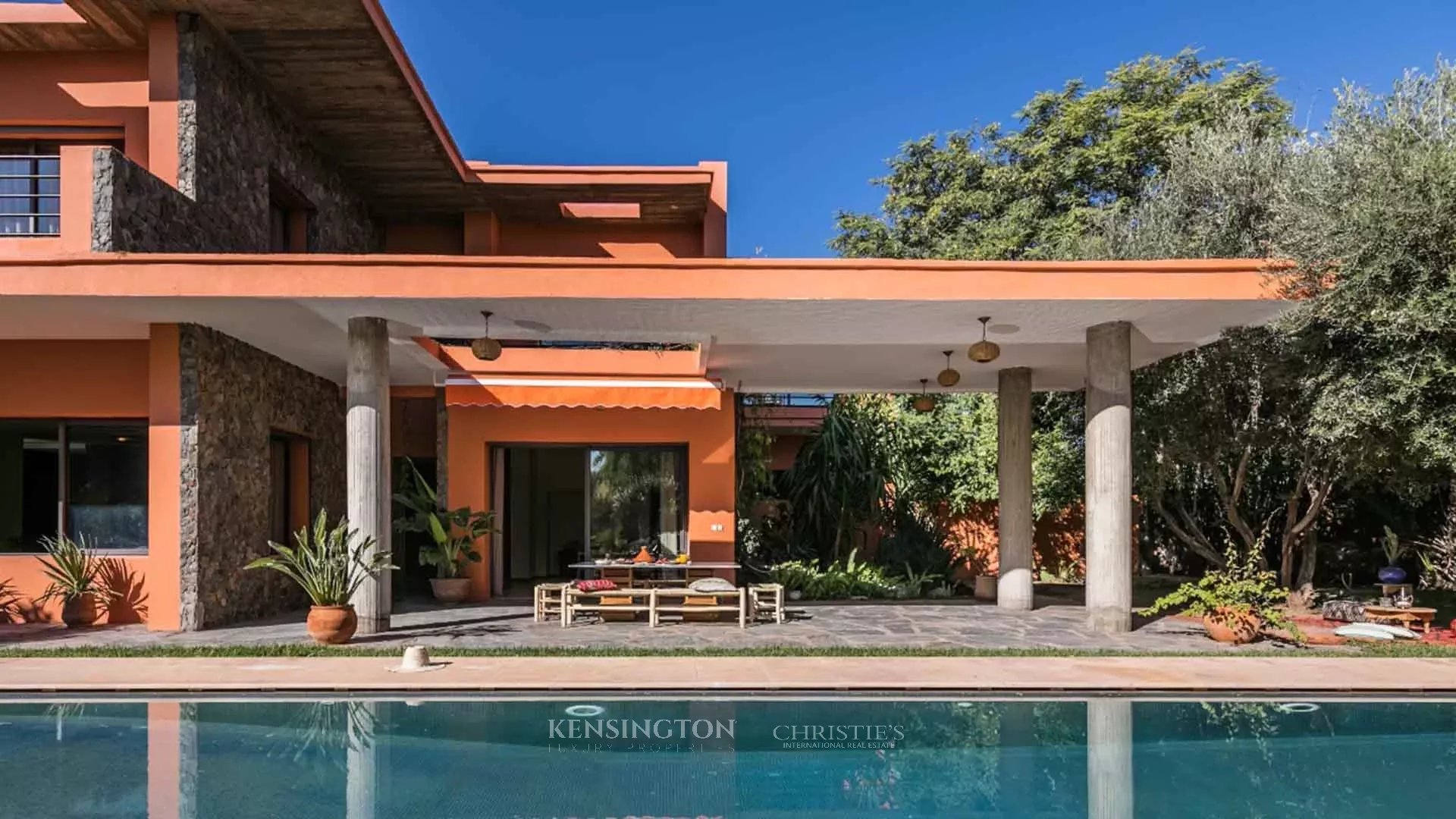 6 Bedroom Villa/Townhouse's Image 3