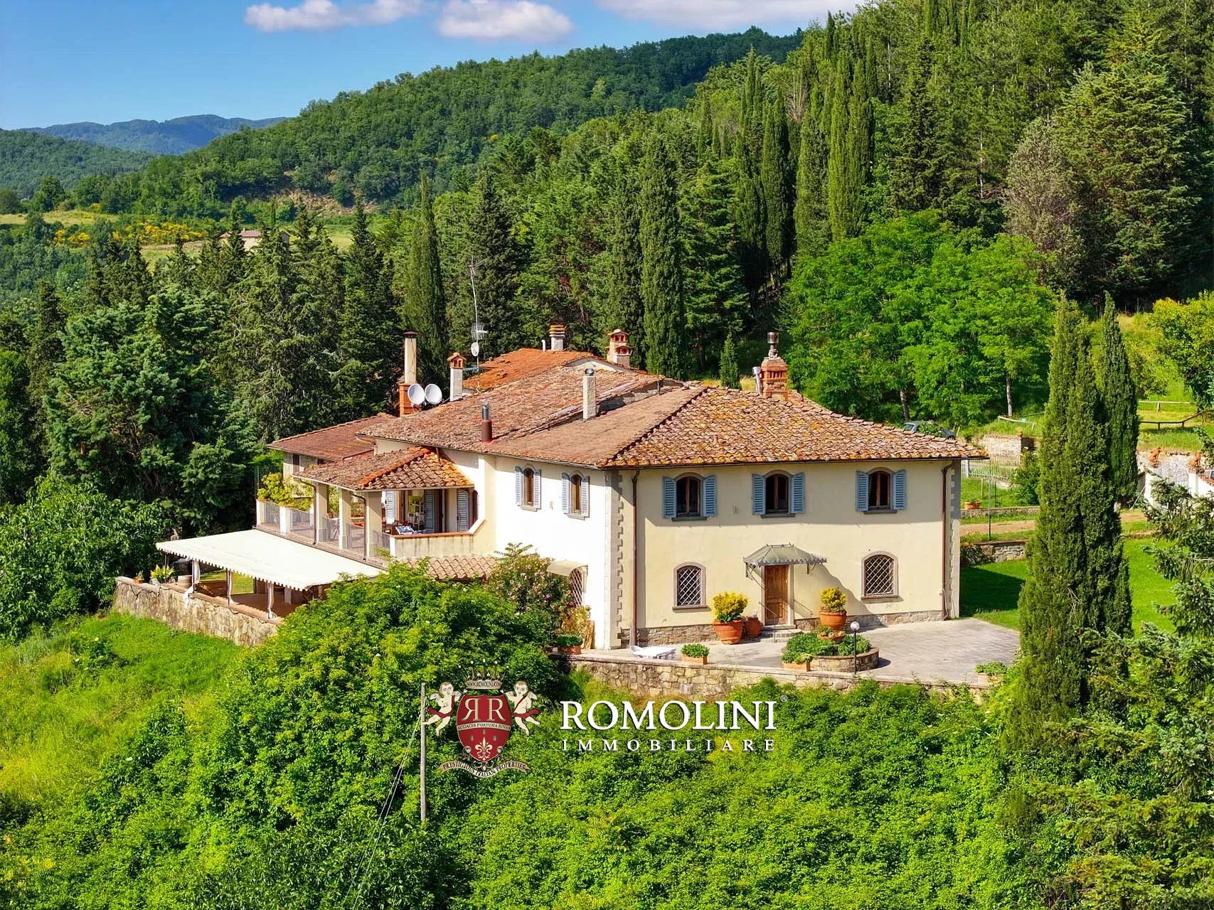34 Bedroom Vineyard's Image 28