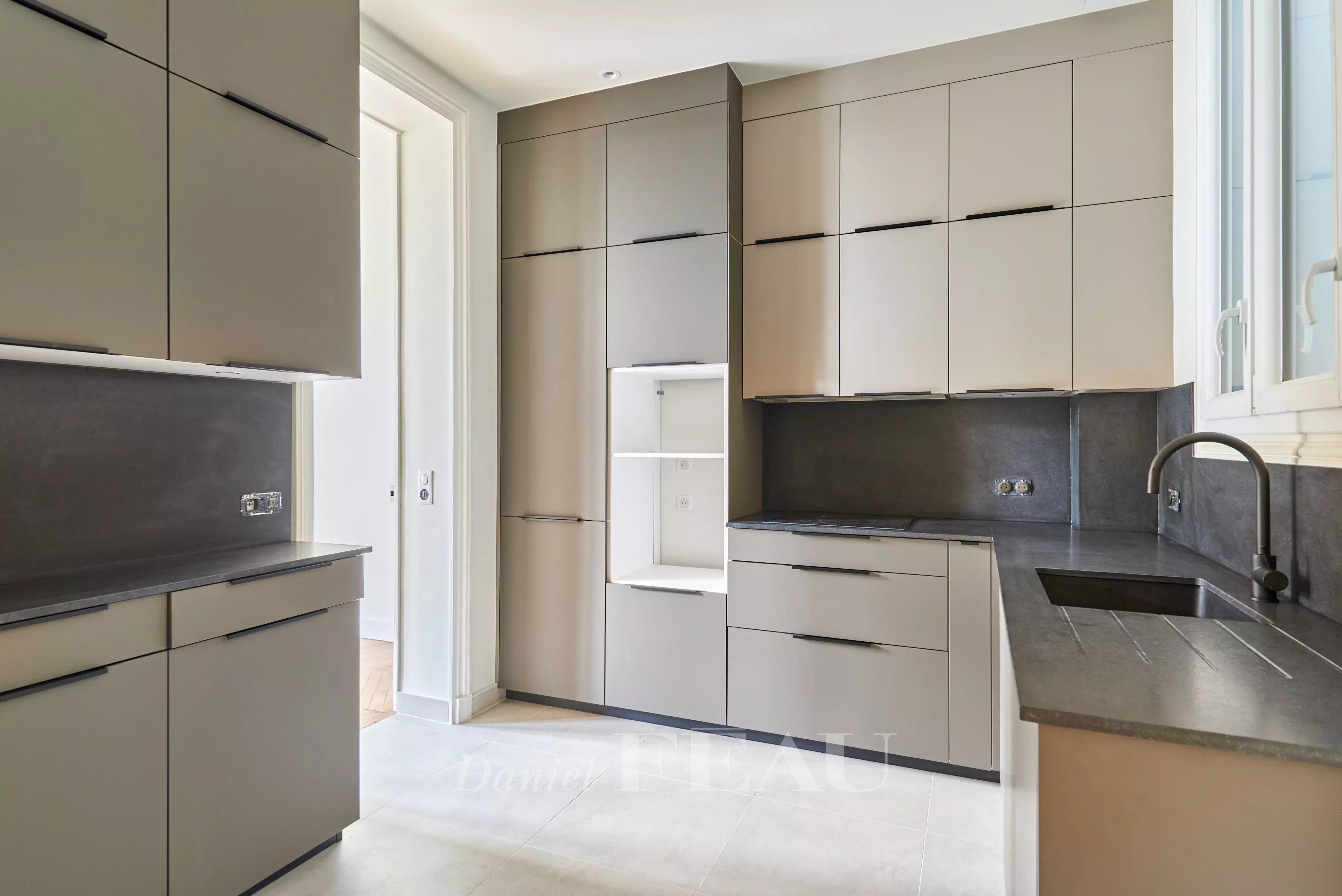 Rental Apartment Paris 8th