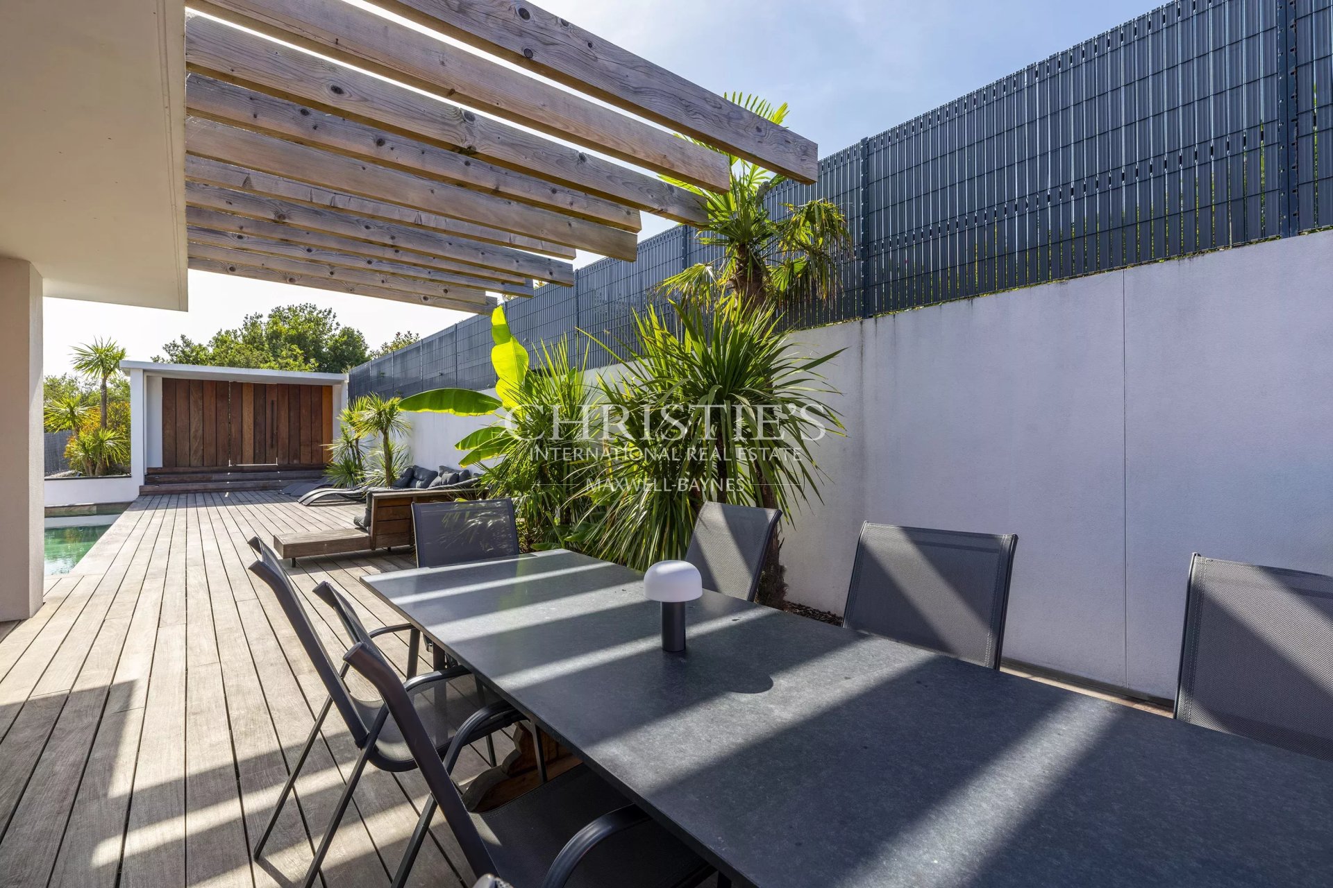 5 Bedroom Villa/Townhouse's Image 6