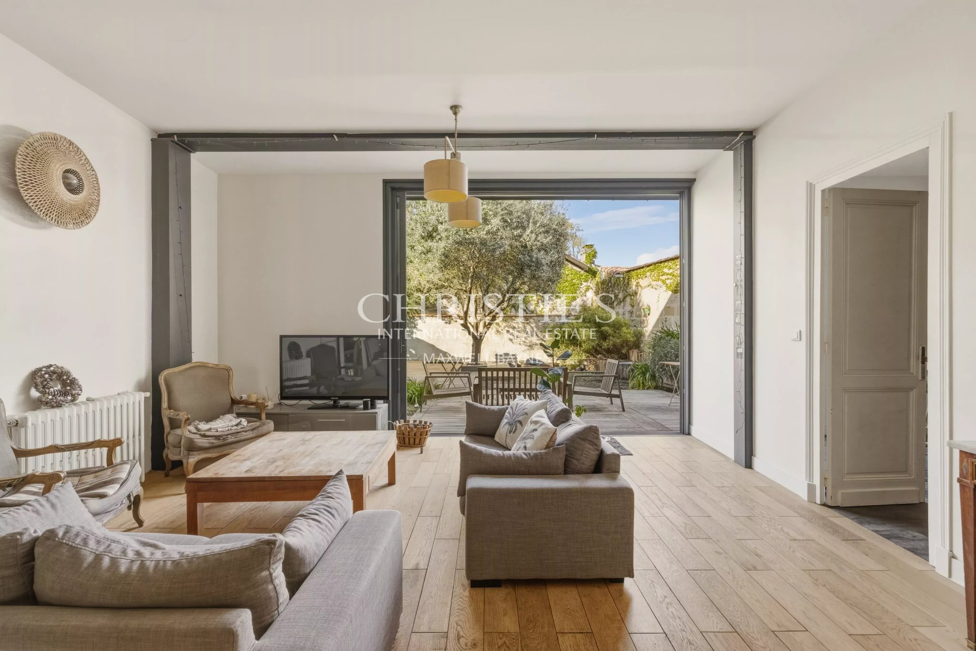 5 Bedroom Villa/Townhouse's Image 5