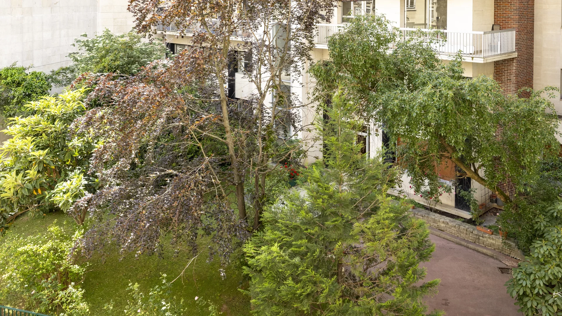 Paris 16e - VICTOR HUGO