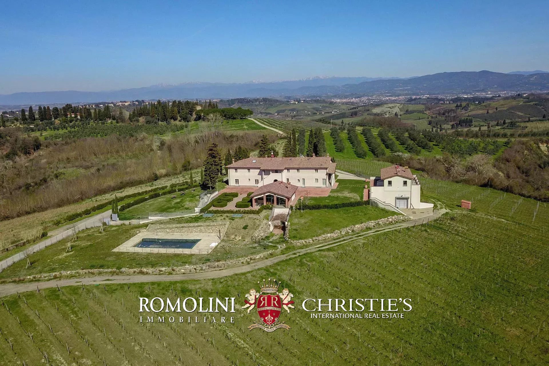 11 Bedroom Vineyard's Image 4