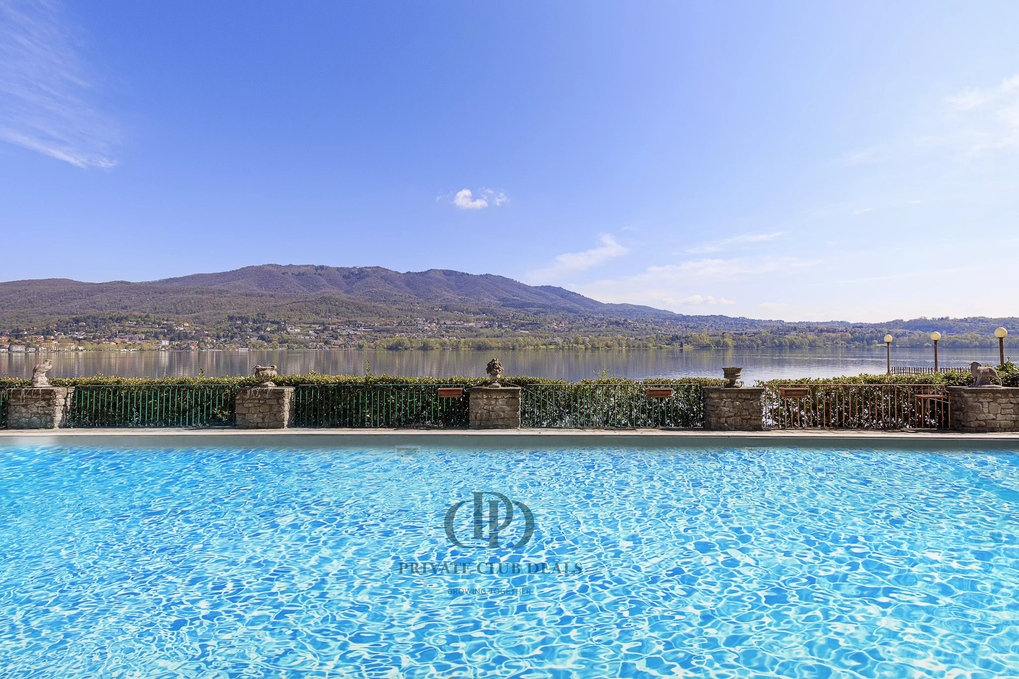 Villa Biandronno - picture 15